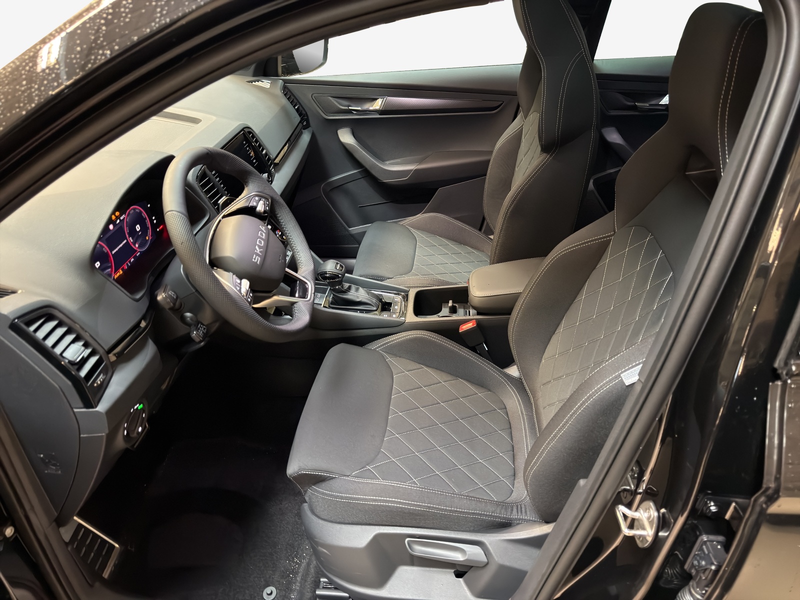 SKODA Karoq 2.0 TSI SportLine 4x4 DSG-image-7