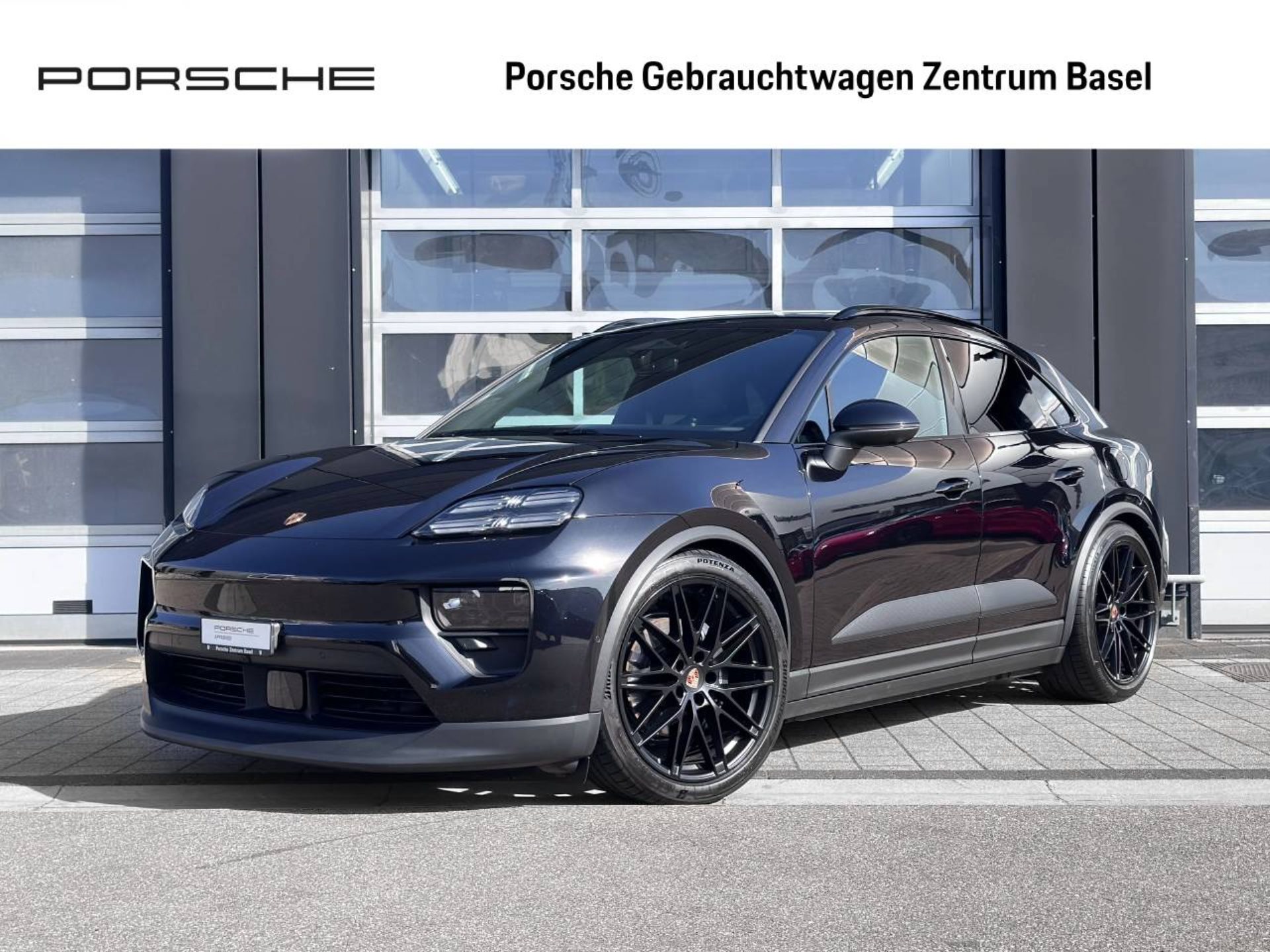 PORSCHE Macan 4-image-0