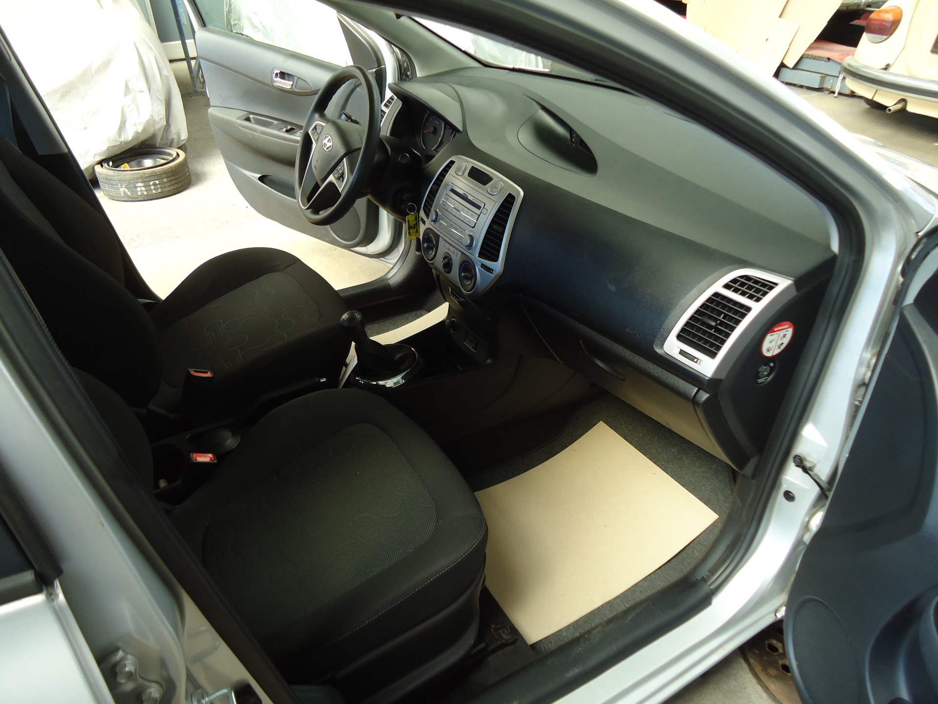 HYUNDAI i20 1.2 Comfort-image-7