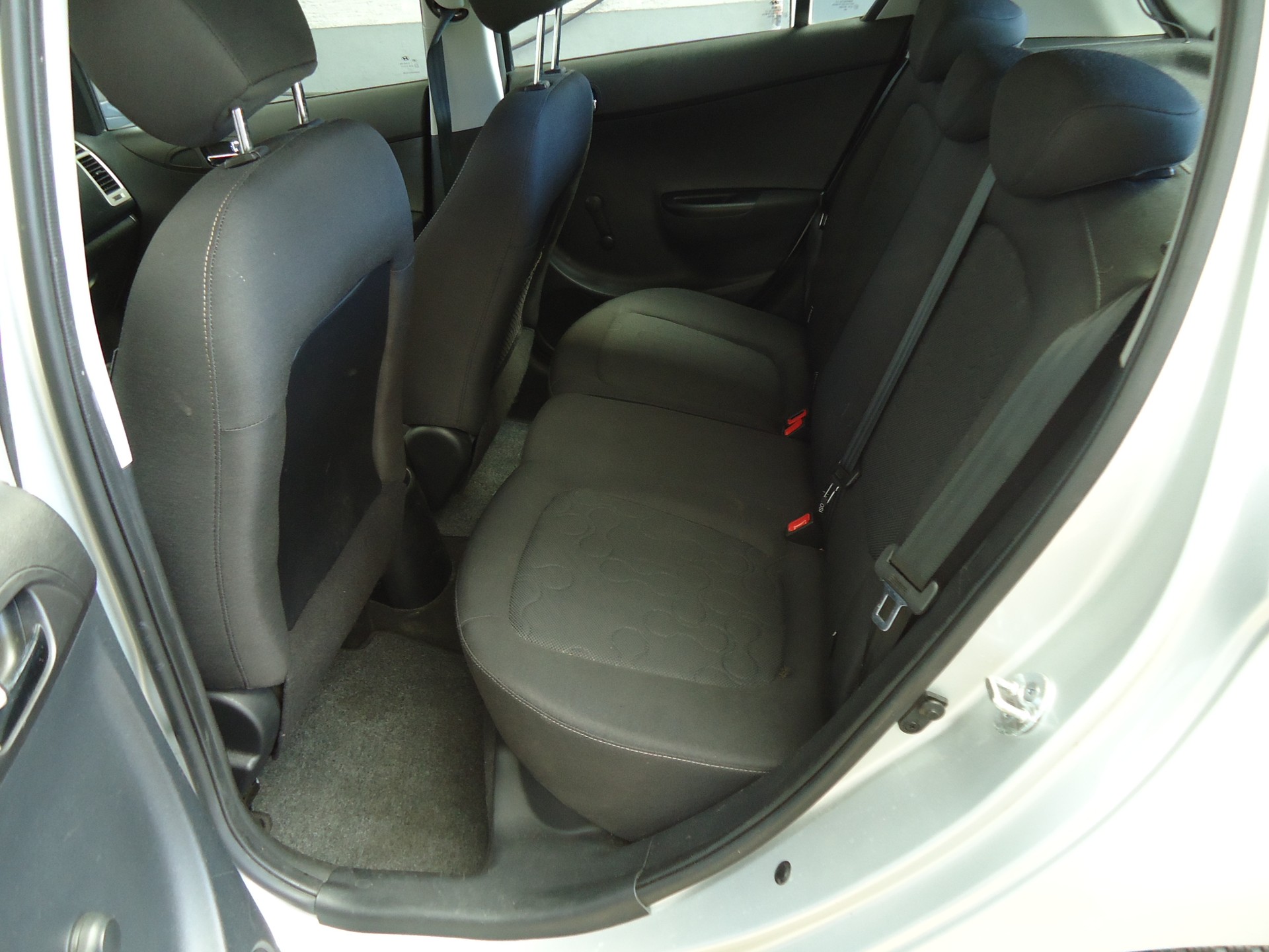 HYUNDAI i20 1.2 Comfort-image-5
