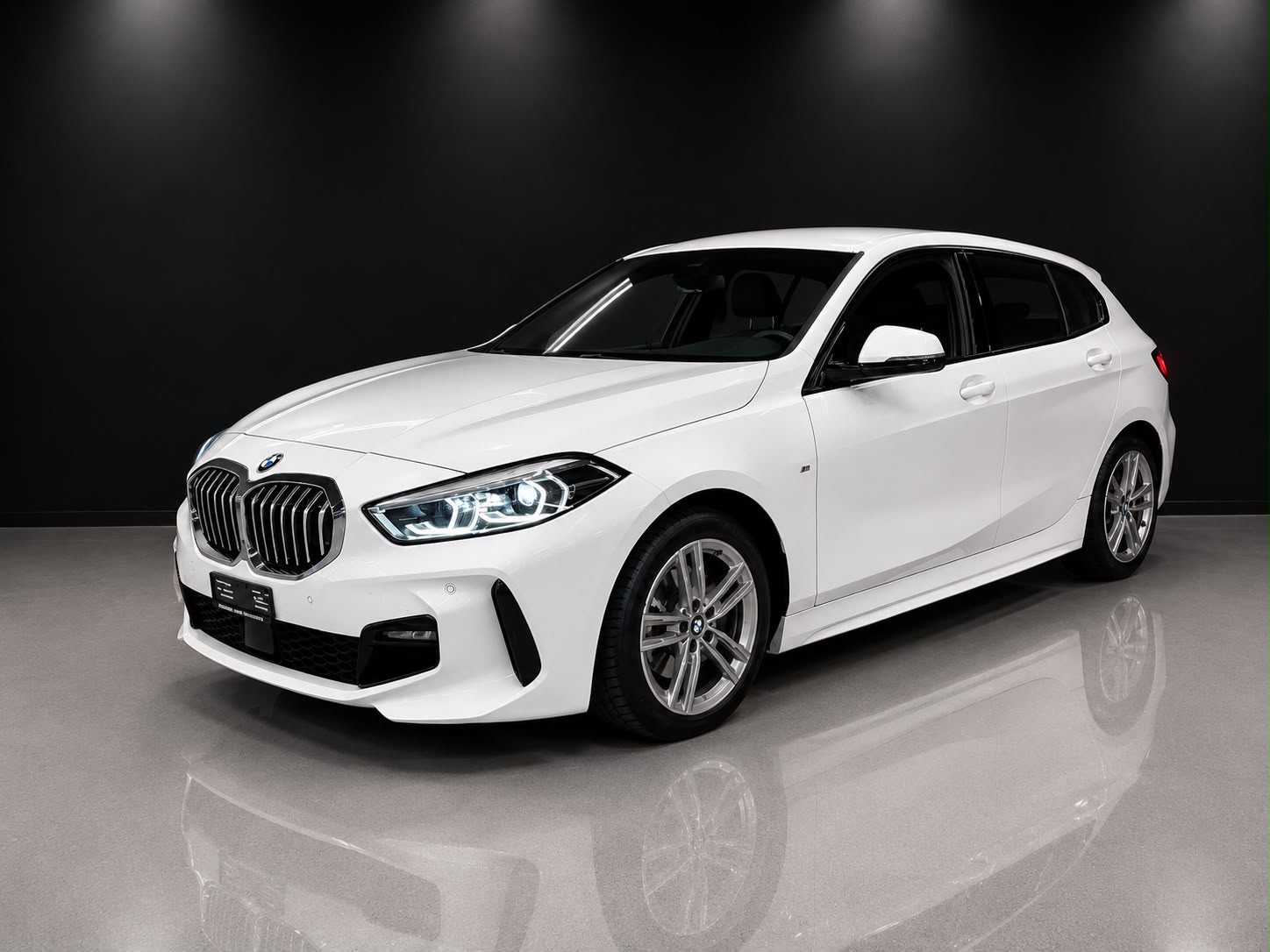 BMW 118i M Sport Steptronic-image-6