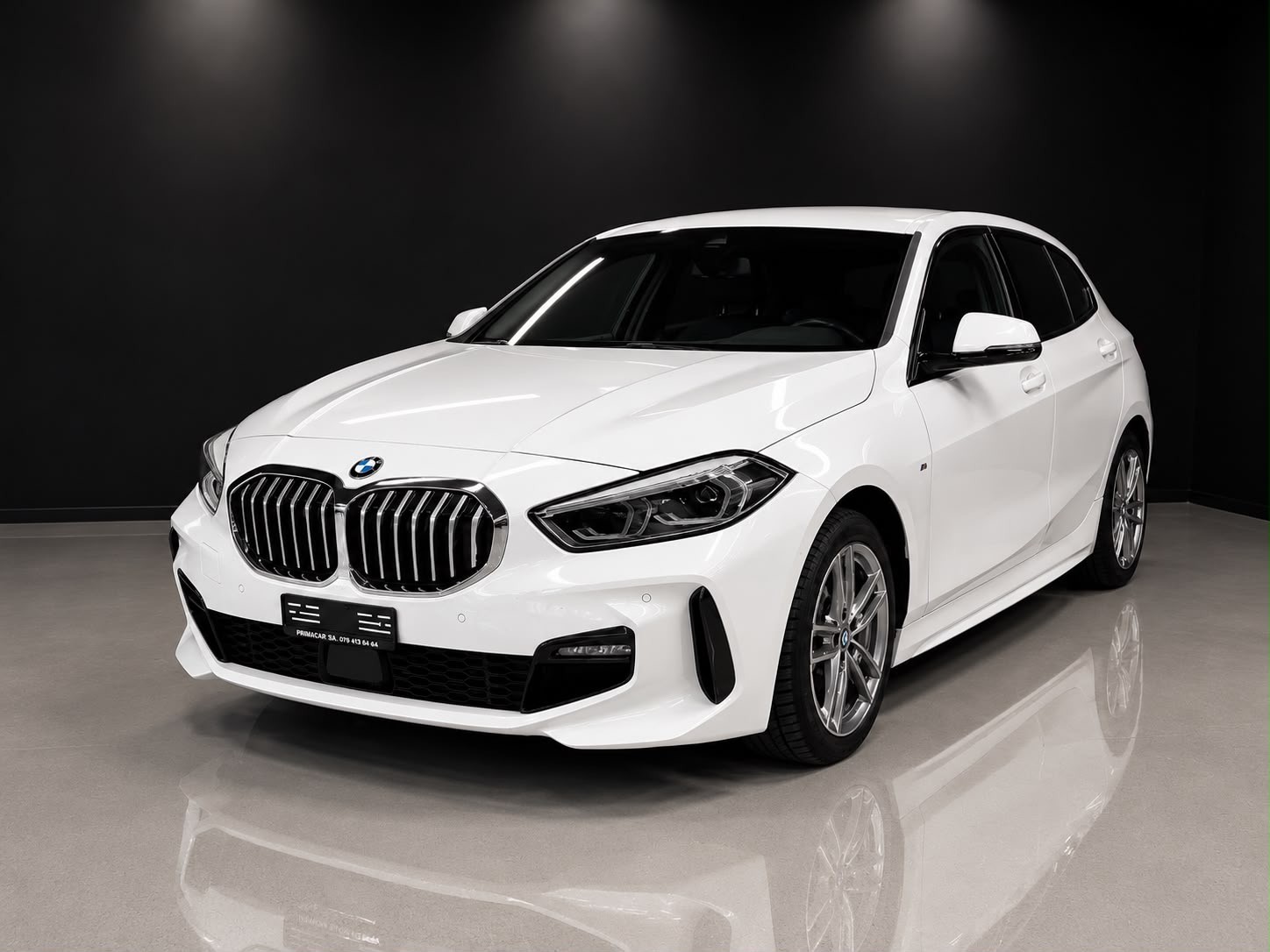 BMW 118i M Sport Steptronic-image-1