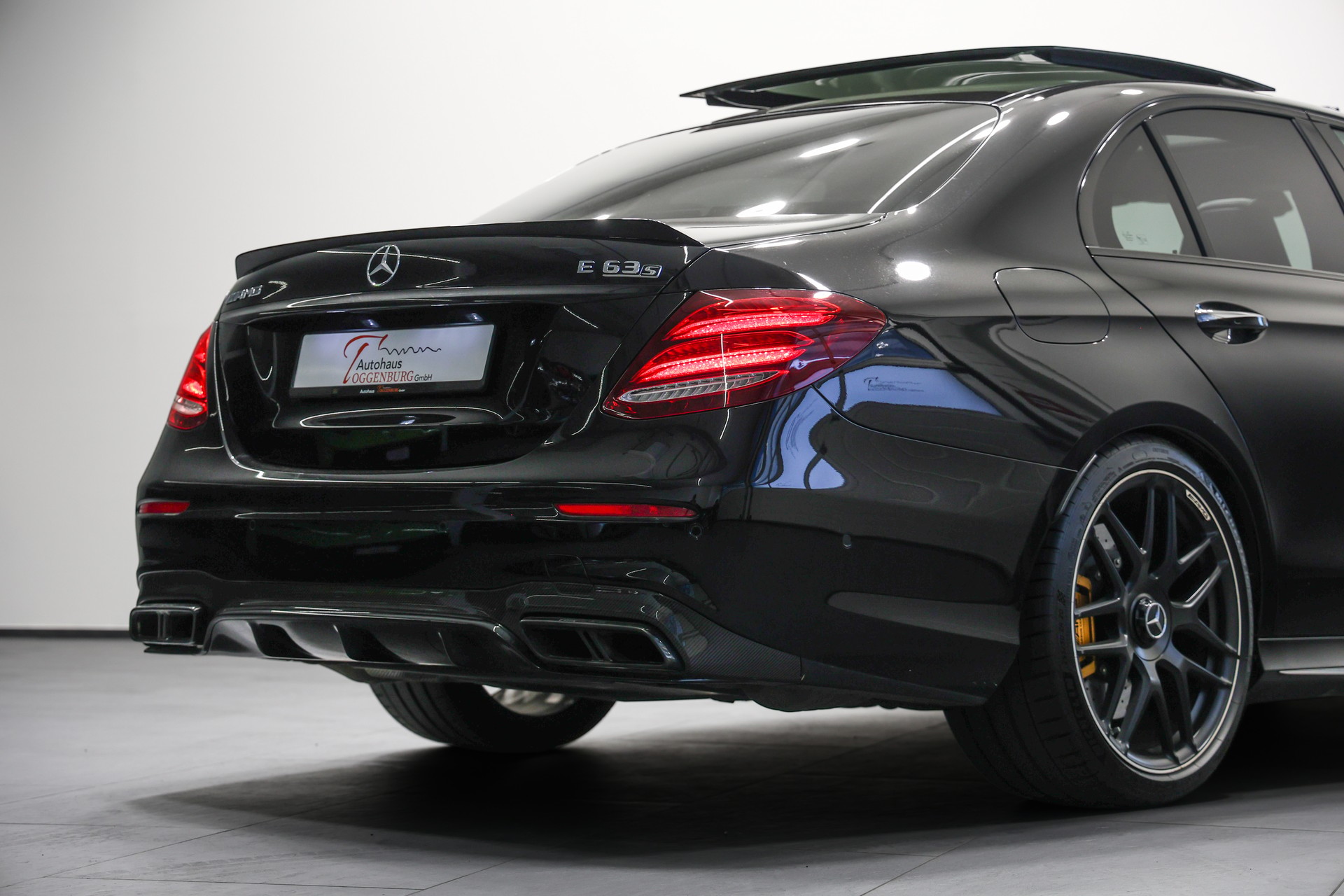 MERCEDES-BENZ E 63 AMG S 4Matic Speedshift MCT *Ohne OPF*AMG Performance Sitze*AMG Drivers Package*-image-16