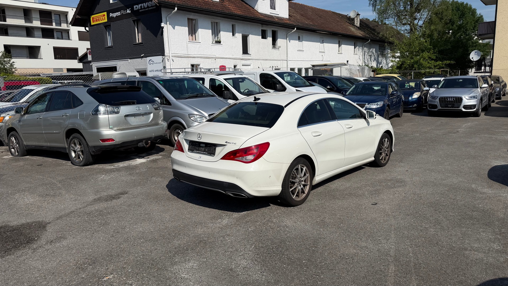 MERCEDES-BENZ CLA 200 d Urban 4Matic 7G-DCT-image-2