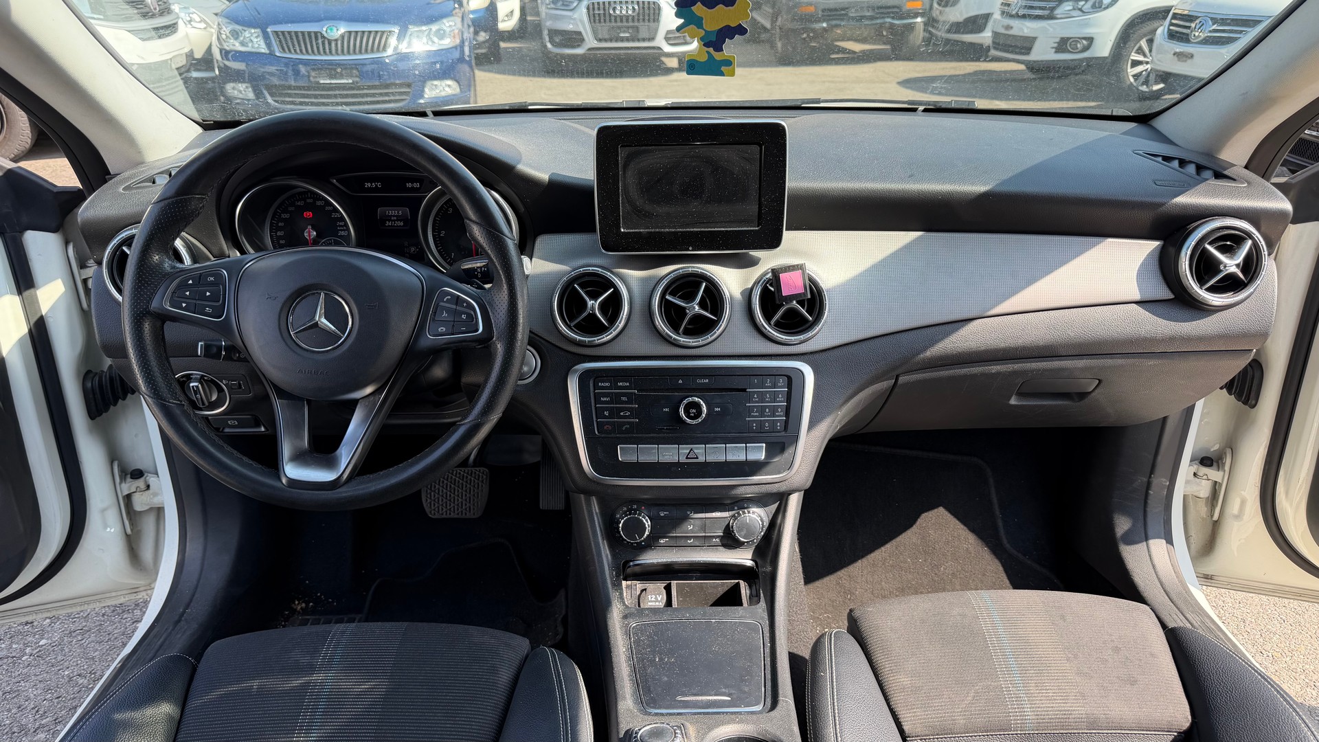 MERCEDES-BENZ CLA 200 d Urban 4Matic 7G-DCT-image-8