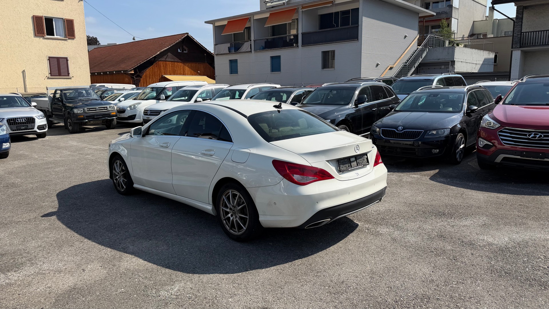 MERCEDES-BENZ CLA 200 d Urban 4Matic 7G-DCT-image-3