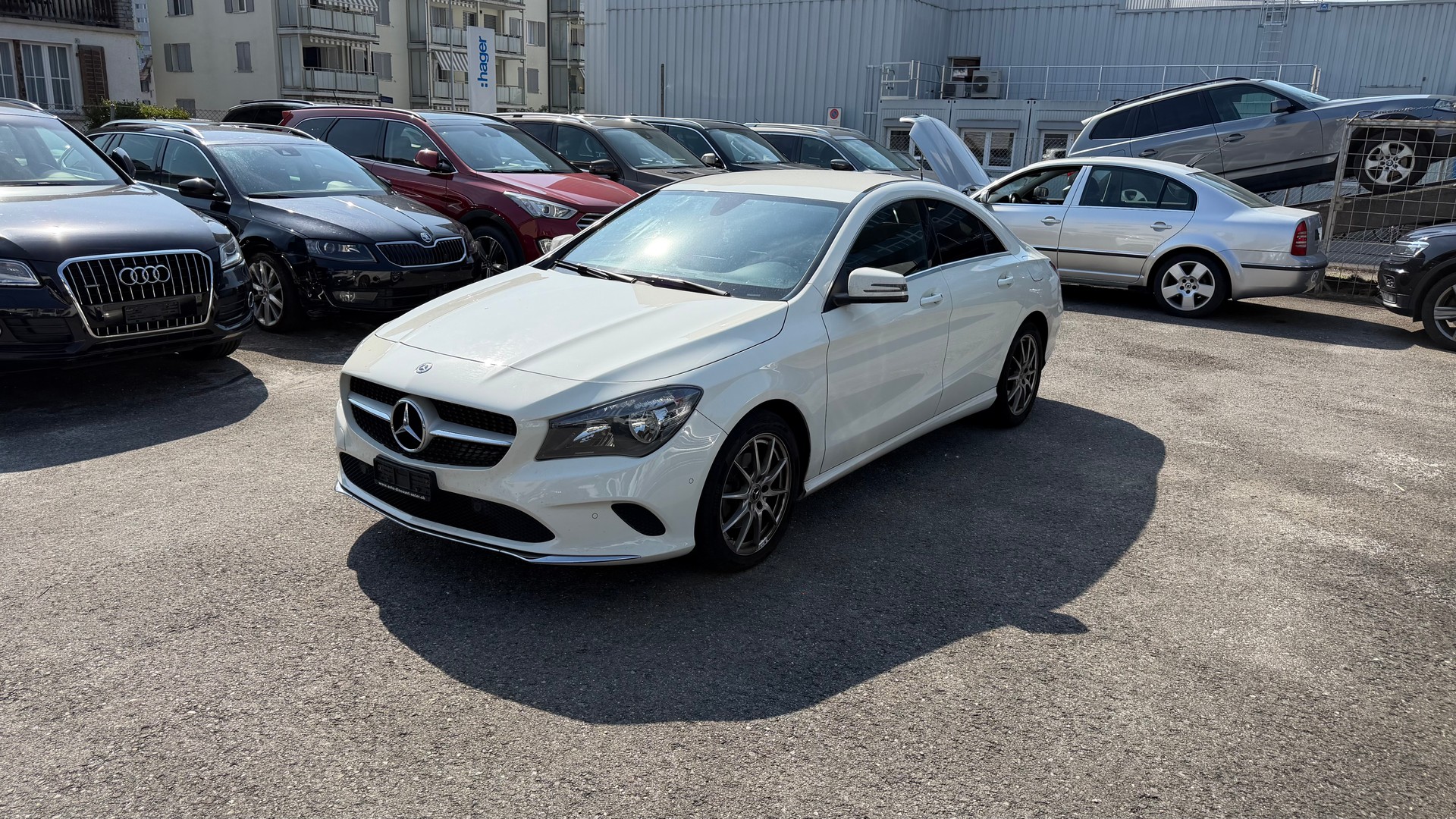 MERCEDES-BENZ CLA 200 d Urban 4Matic 7G-DCT-image-0