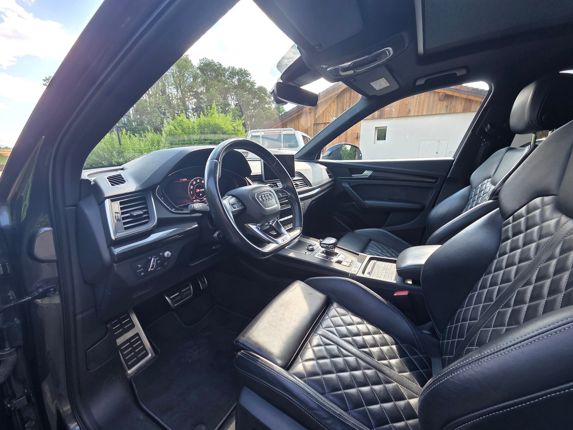 AUDI 3.0 V6 TFSI quattro T-Tronic-image-4