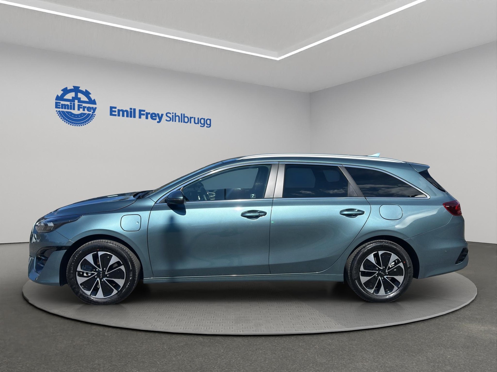 KIA Ceed SW 1.6 GDi Plug-in Hybrid Style-image-4