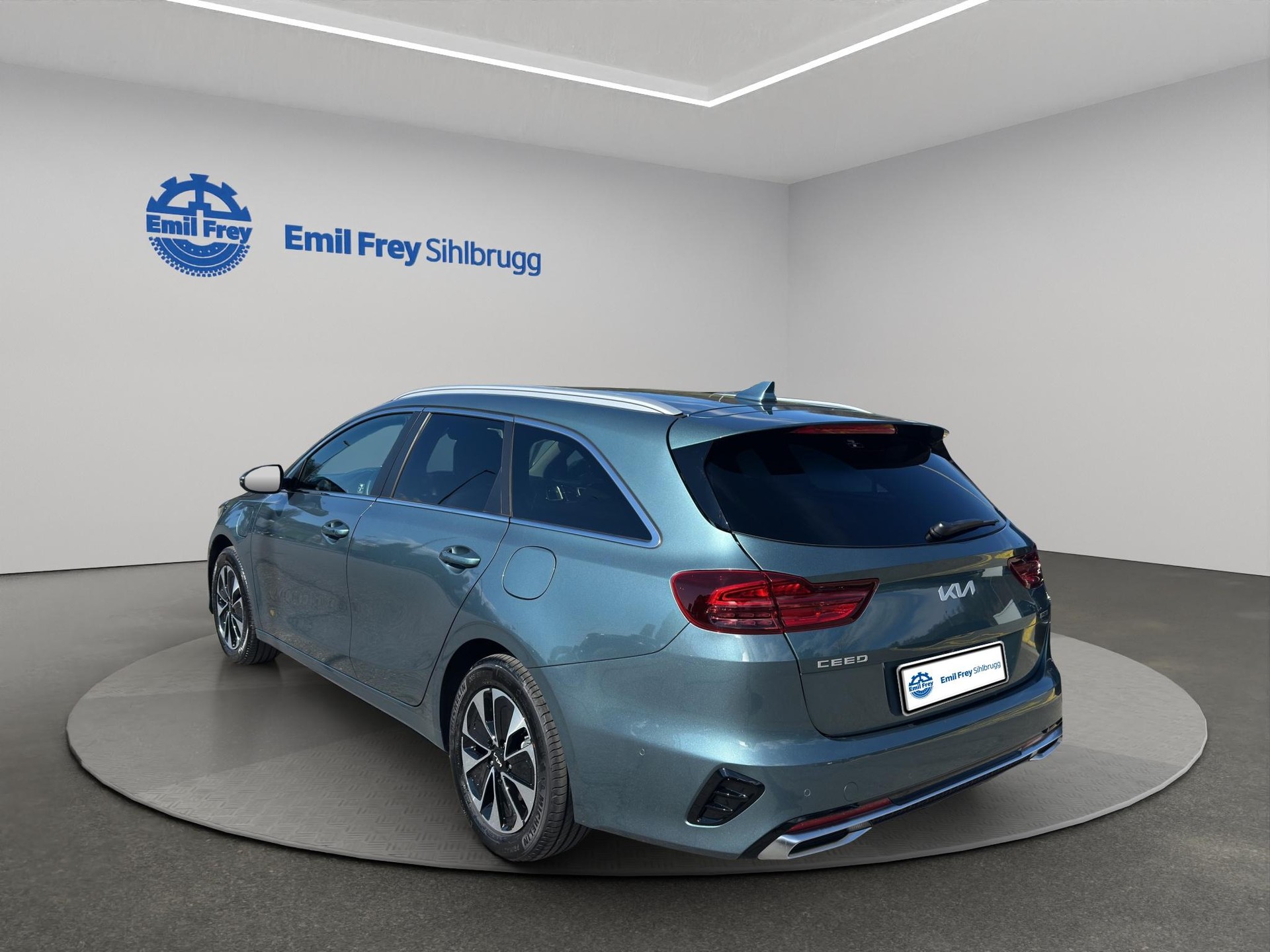KIA Ceed SW 1.6 GDi Plug-in Hybrid Style-image-7