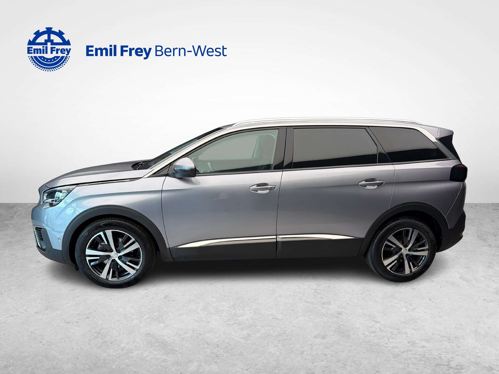PEUGEOT 5008 1.2 PureTech Allure-showroom-element-1