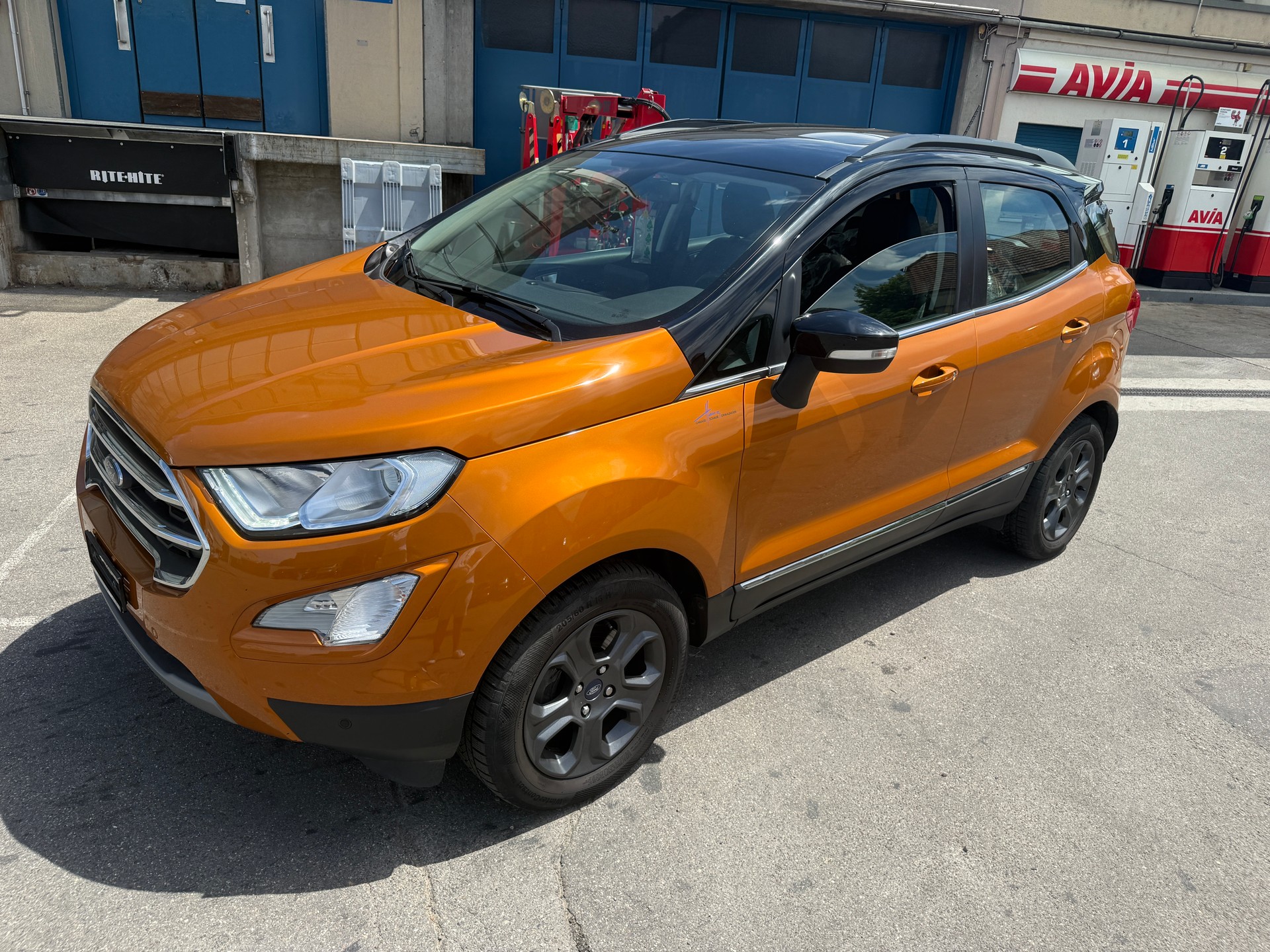 FORD EcoSport 1.0 SCTi Titanium Automat-image-1