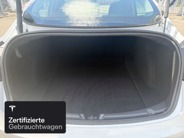 TESLA Model 3 Long Range RWD-image-15