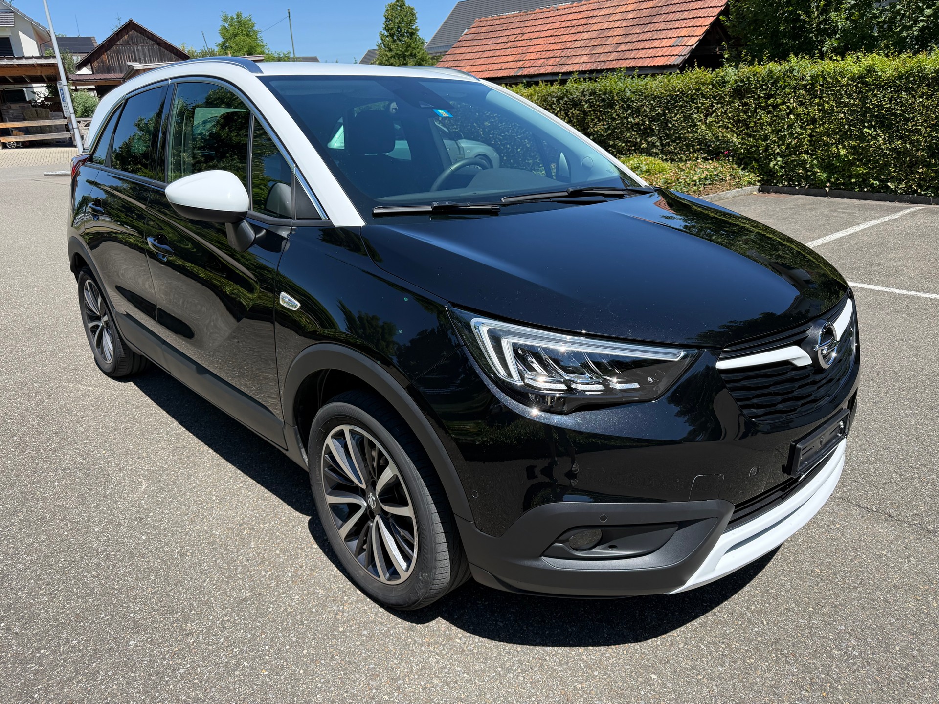 OPEL Crossland X 1.2i 120 Years Edition Automatik-image-1