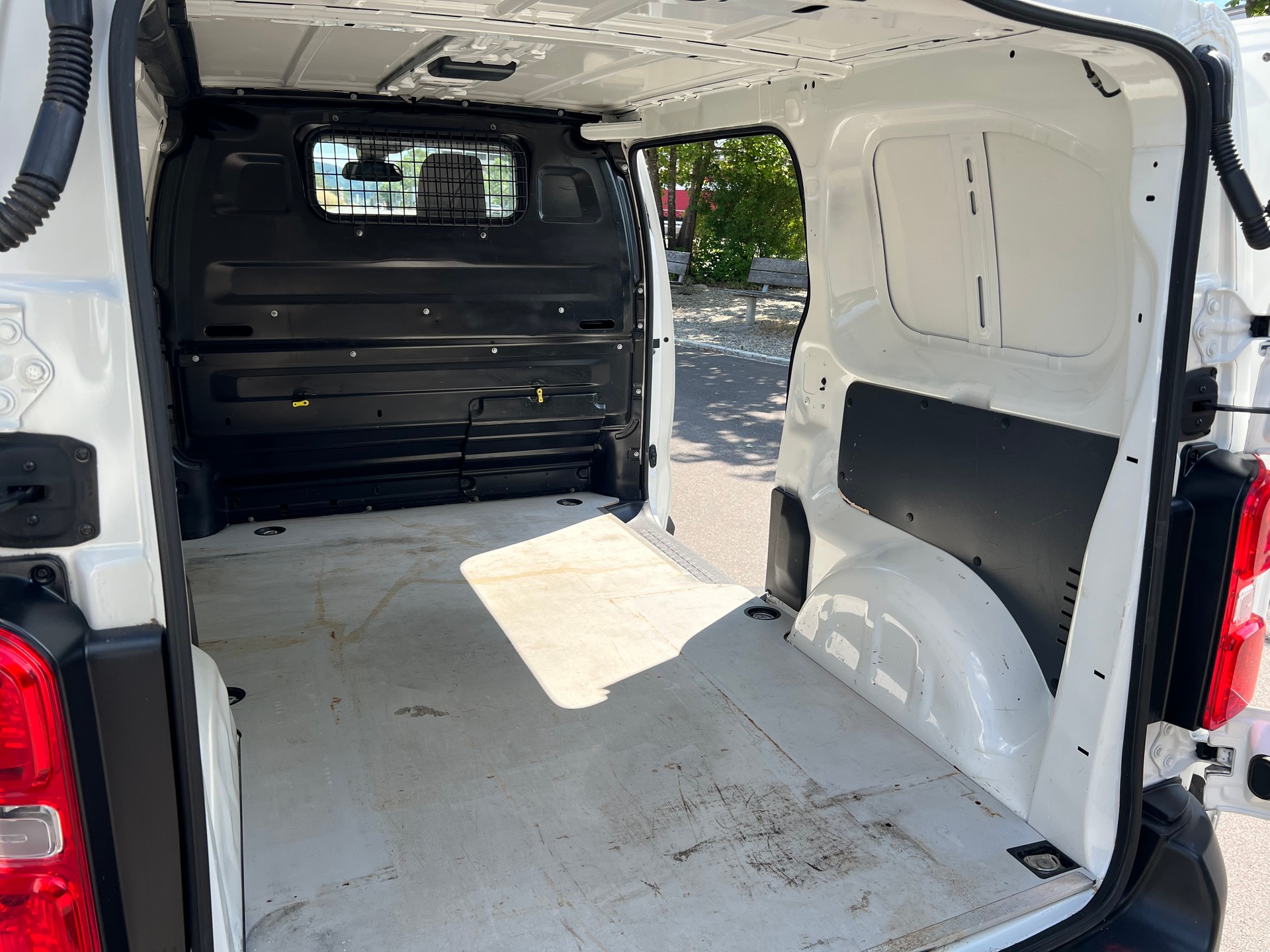 CITROEN Jumpy 2.0 BlueHDi 180 S&S M Komfort EAT6-image-3