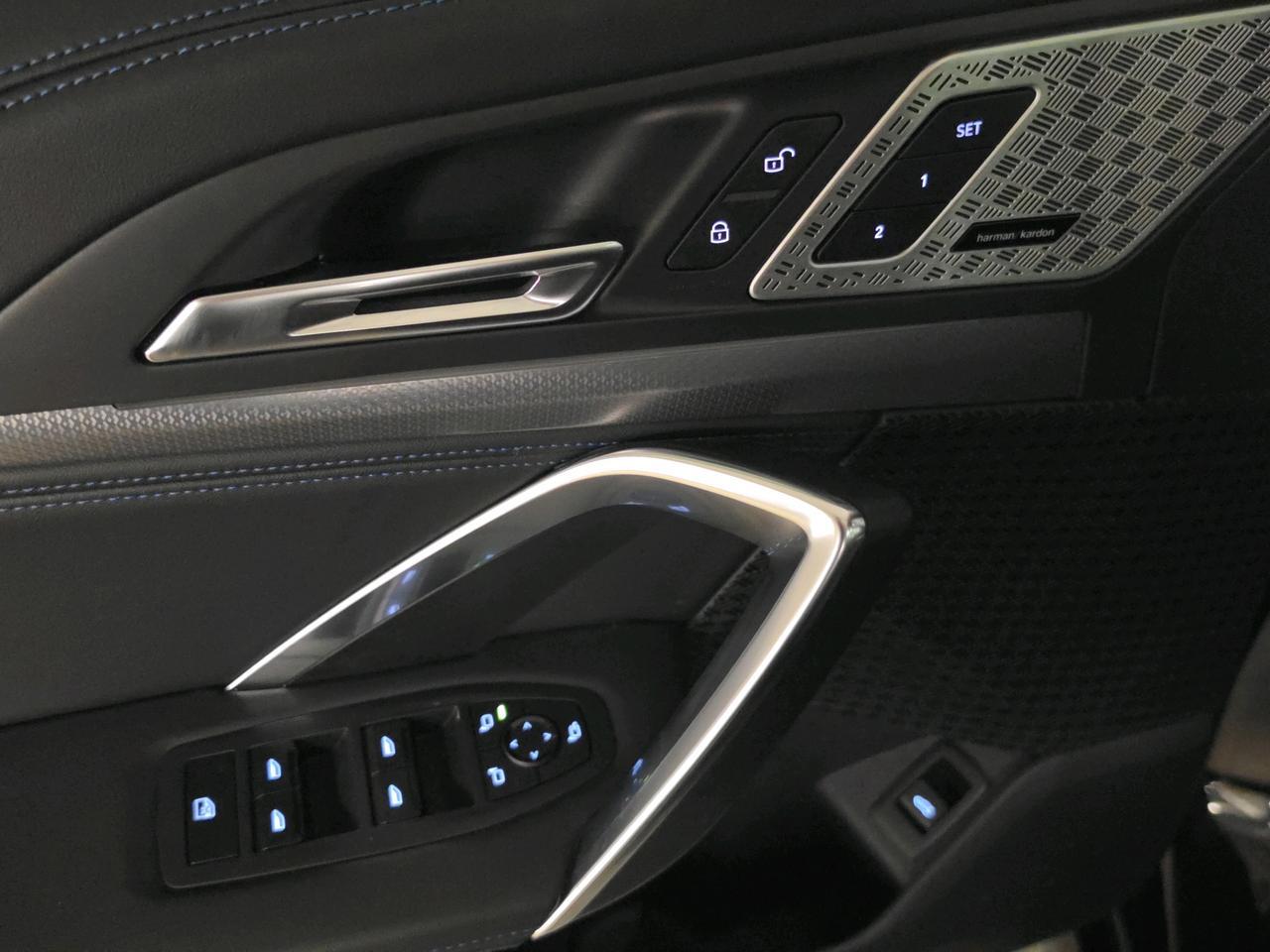BMW iX1 30 xDrive M Sport-image-19