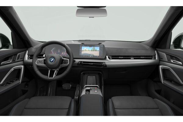 BMW iX1 30 xDrive M Sport-image-7