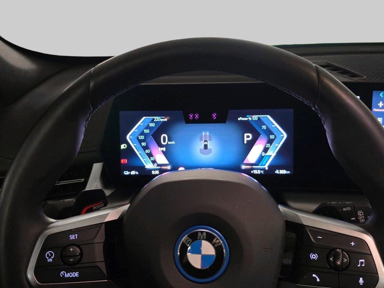 BMW iX1 30 xDrive M Sport-image-17