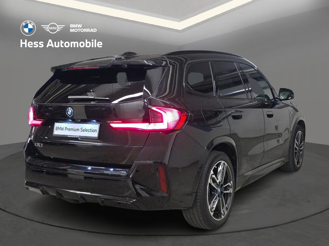 BMW iX1 30 xDrive M Sport-image-2