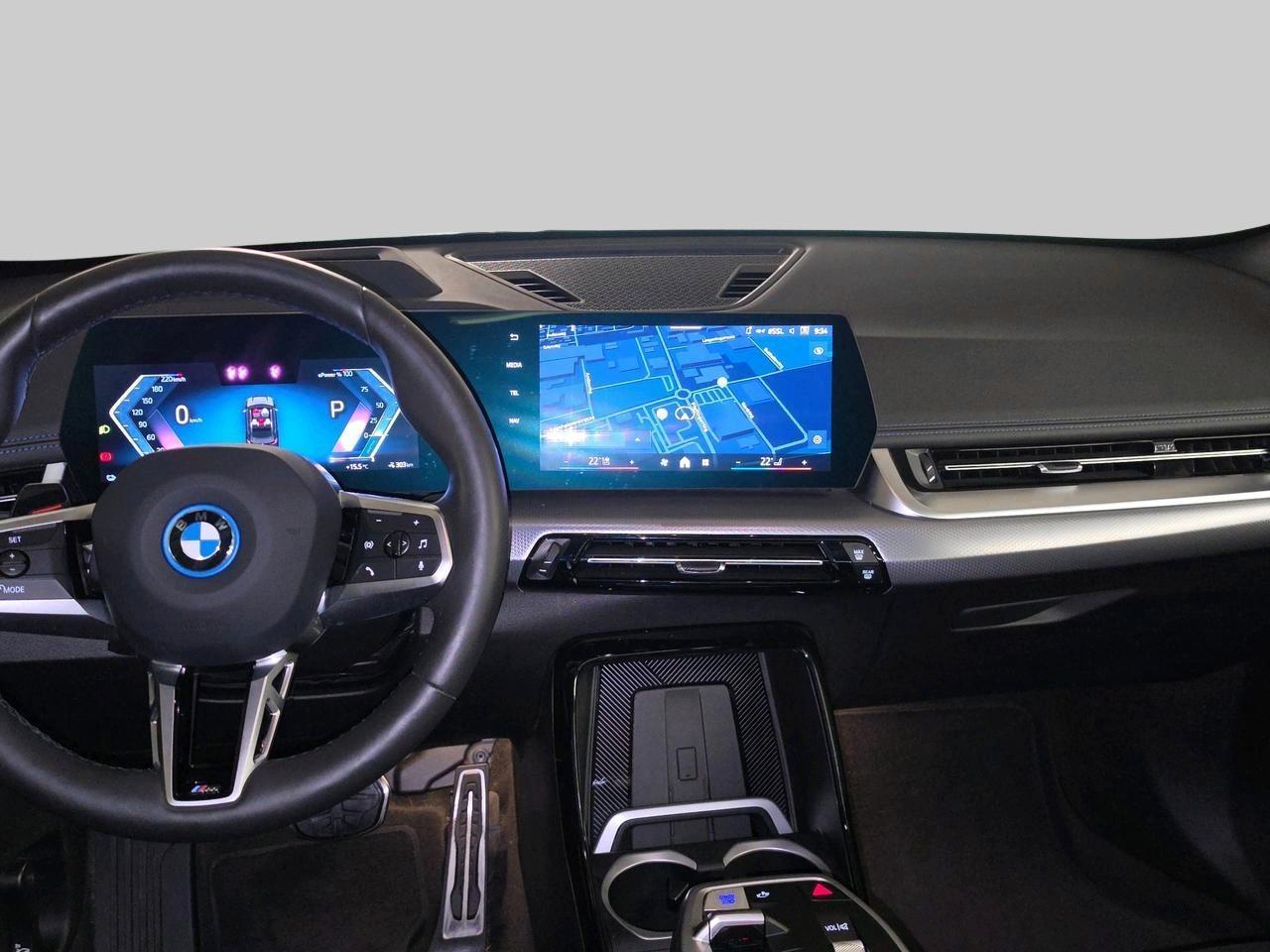 BMW iX1 30 xDrive M Sport-image-15