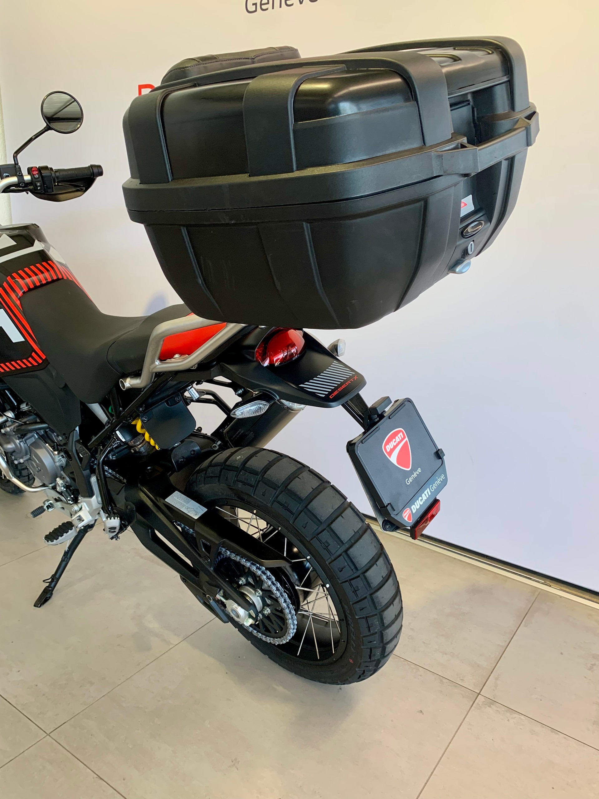 DUCATI Desert X-image-9