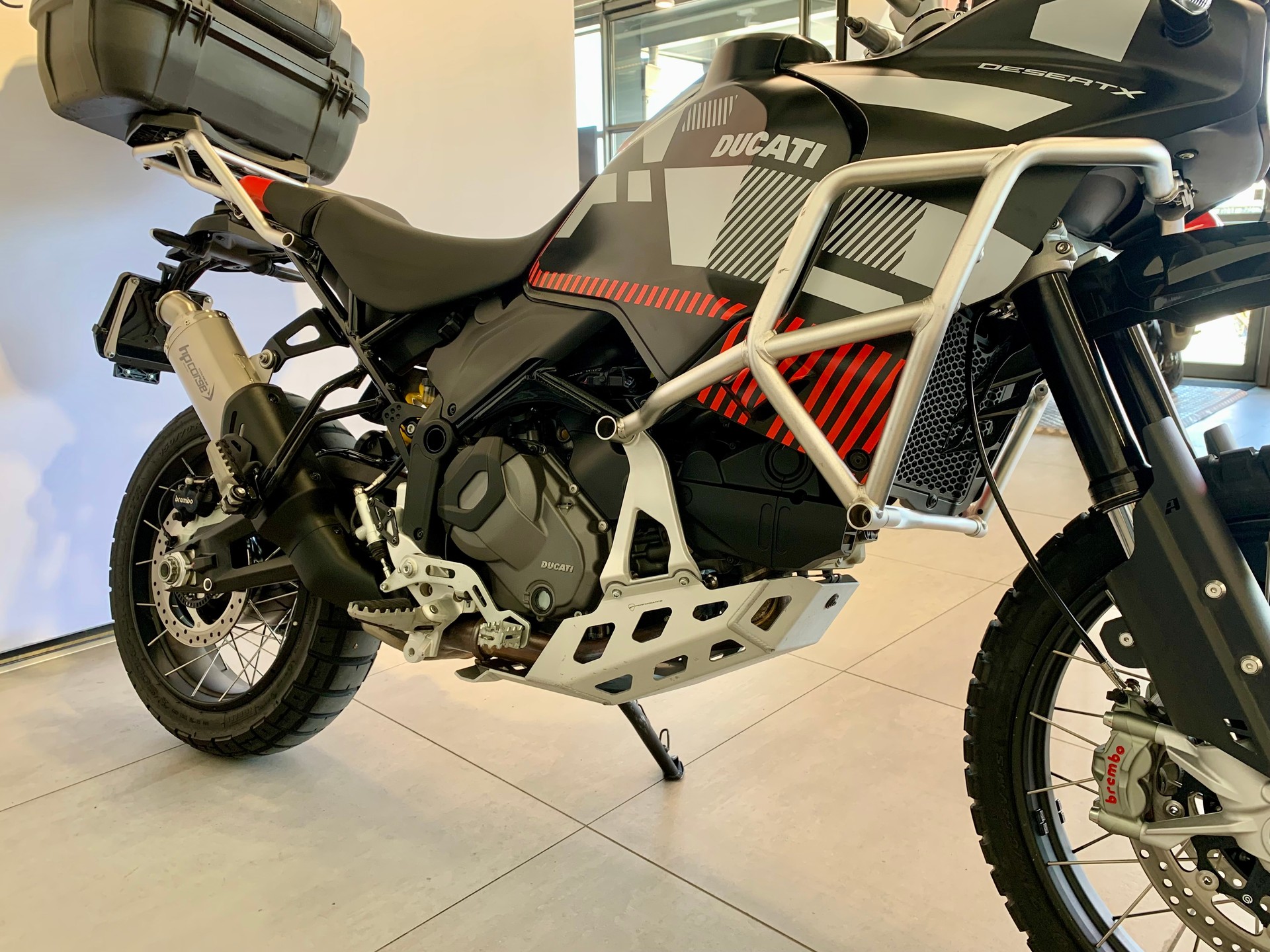 DUCATI Desert X-image-5