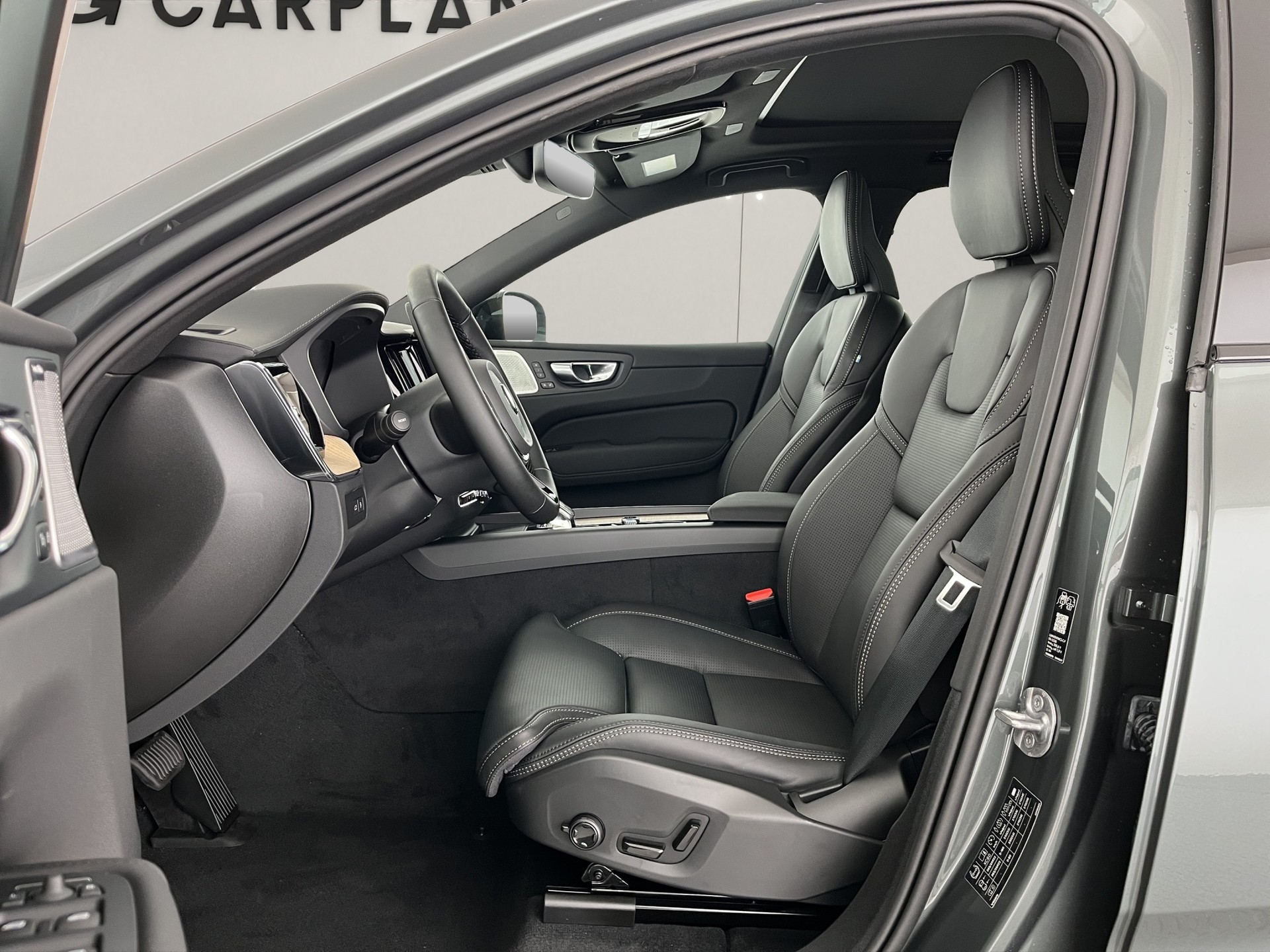 VOLVO XC60 2.0 T8 TE Ultra Dark eAWD-image-7