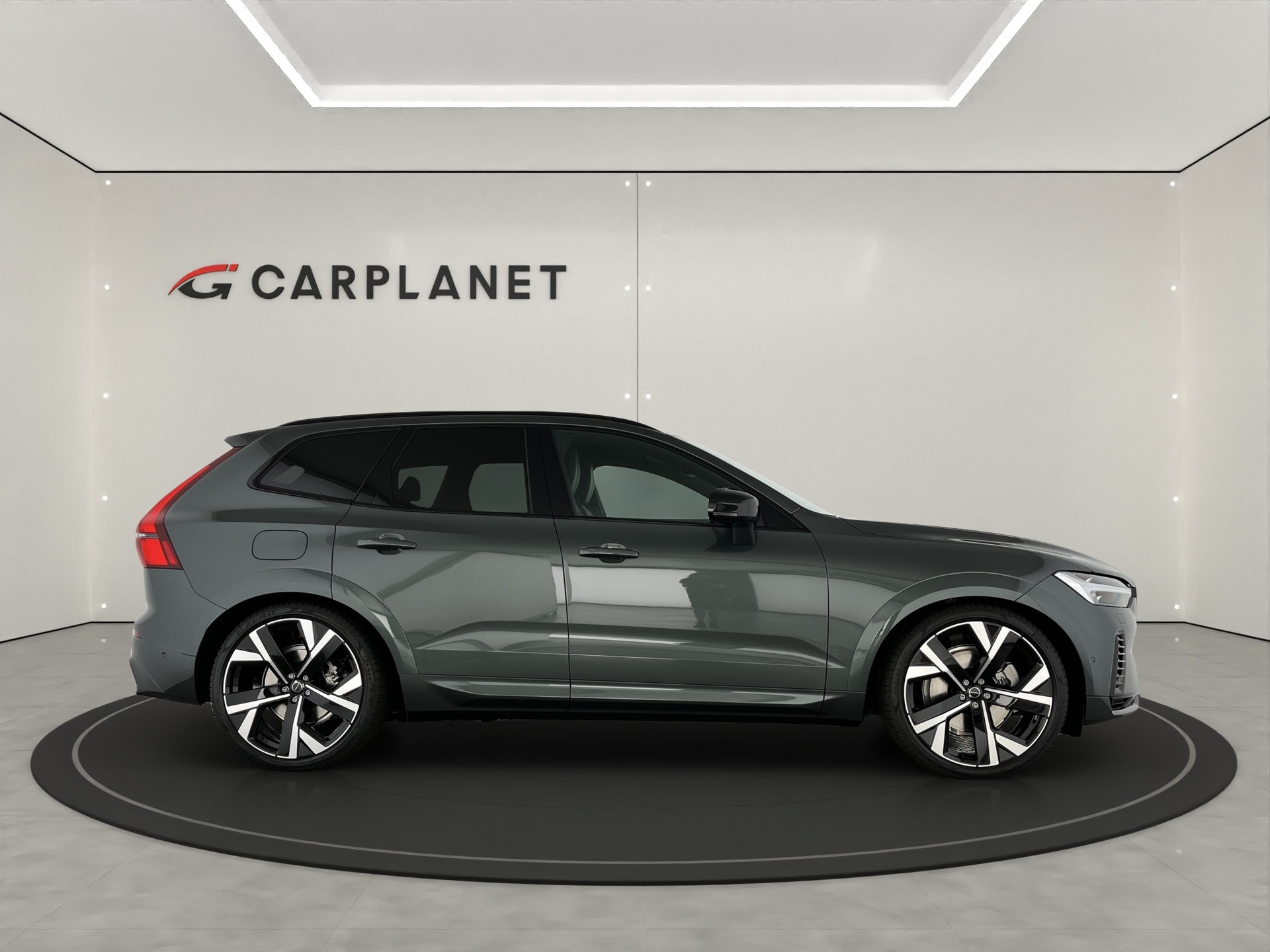 VOLVO XC60 2.0 T8 TE Ultra Dark eAWD-image-4
