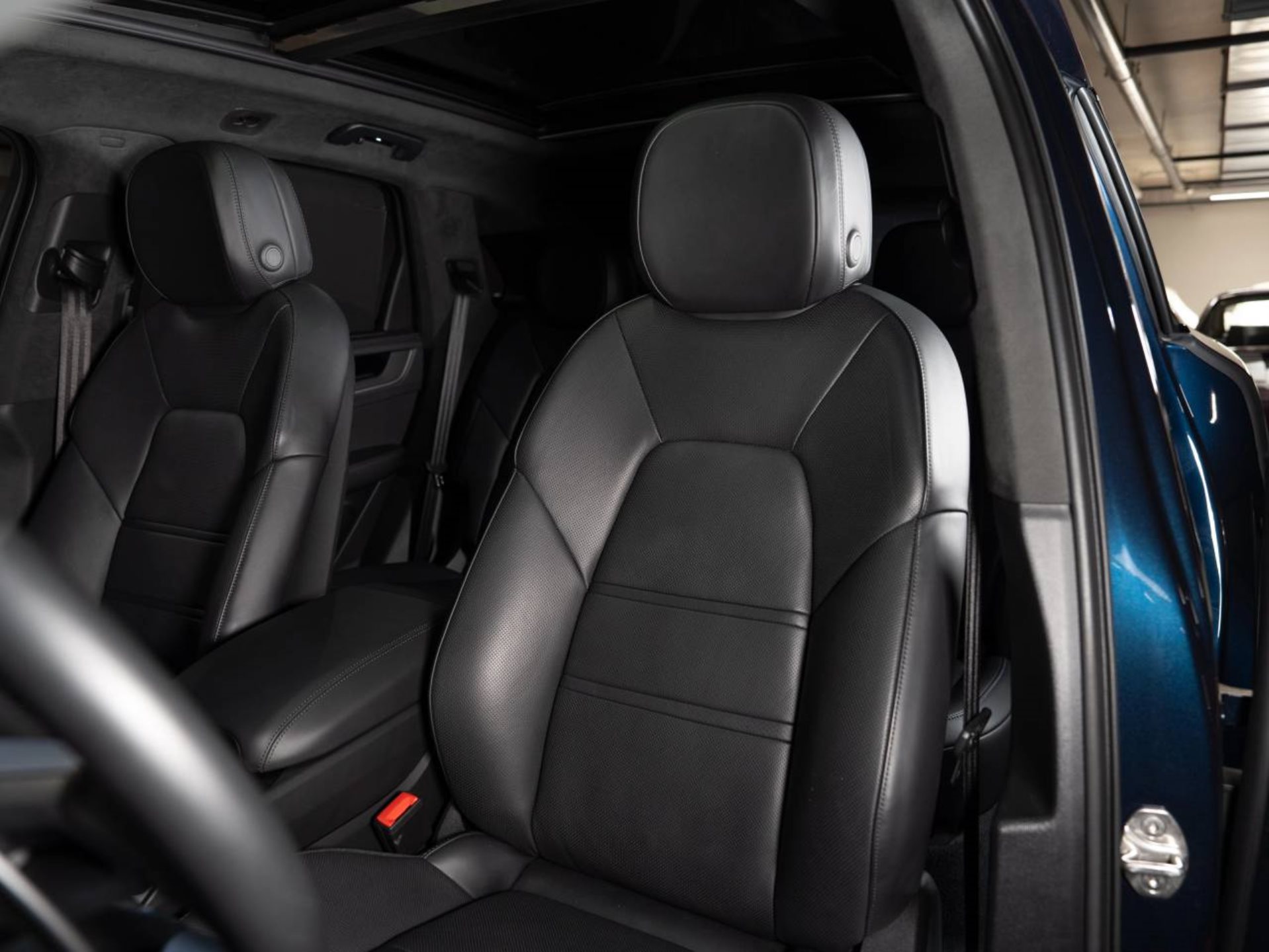 PORSCHE Cayenne Turbo E-Hybrid (MY24)-image-23