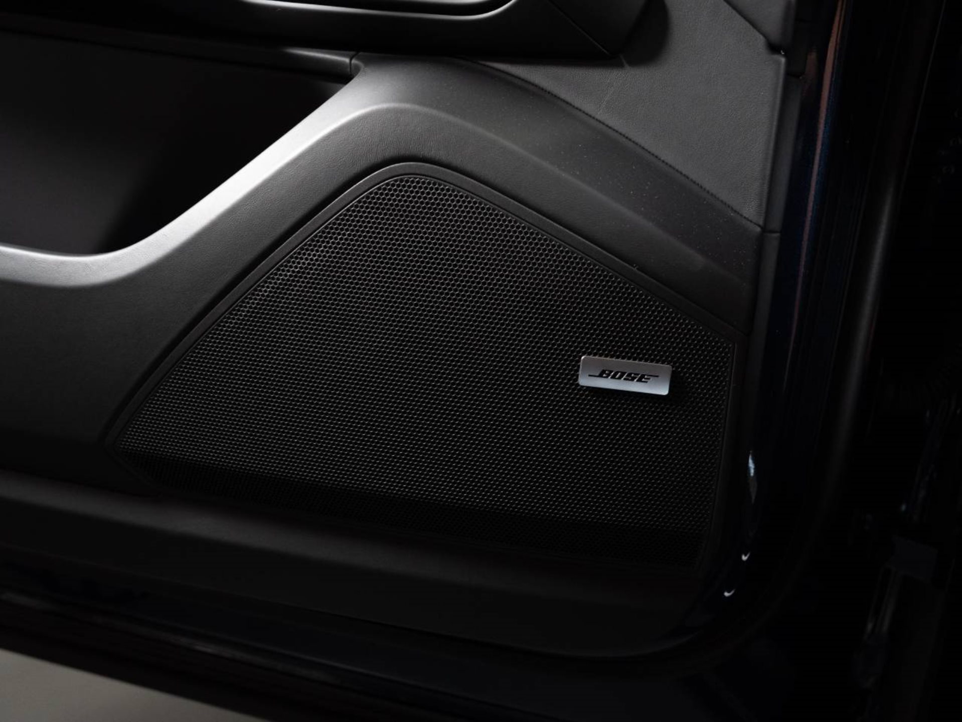 PORSCHE Cayenne Turbo E-Hybrid (MY24)-image-11