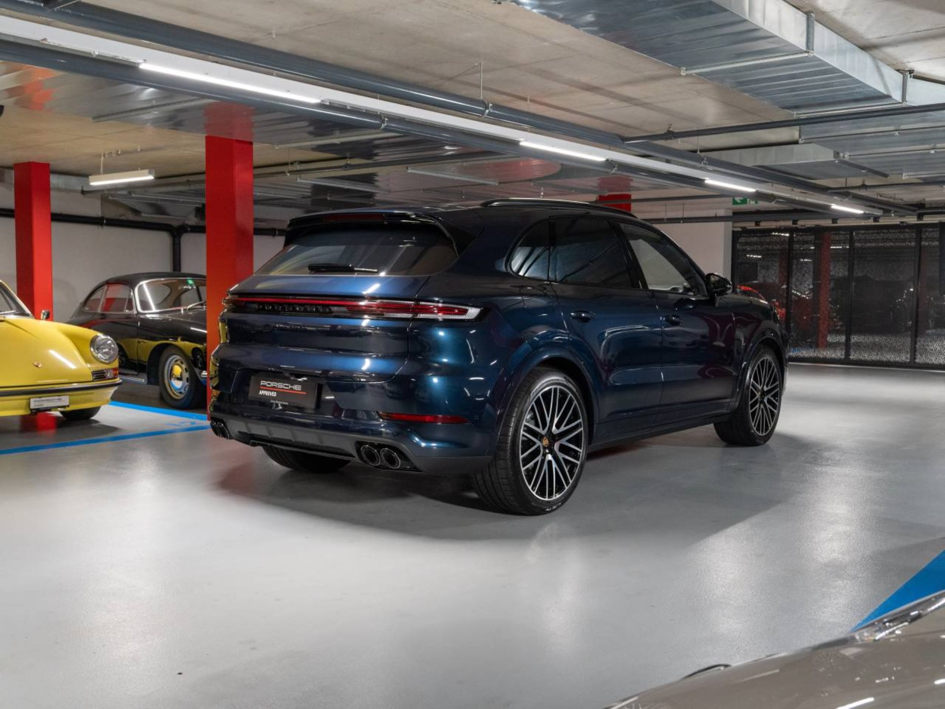PORSCHE Cayenne Turbo E-Hybrid (MY24)-image-5