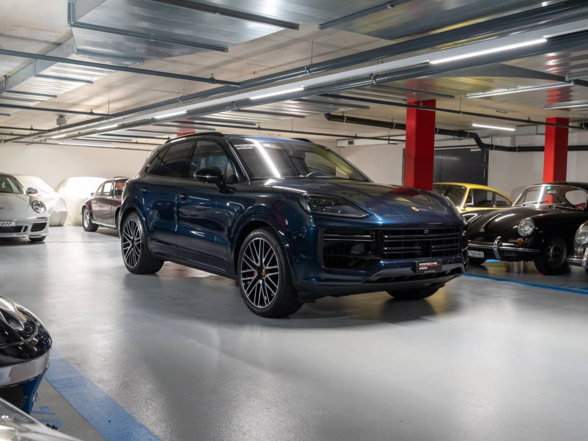 PORSCHE Cayenne Turbo E-Hybrid (MY24)-image-2