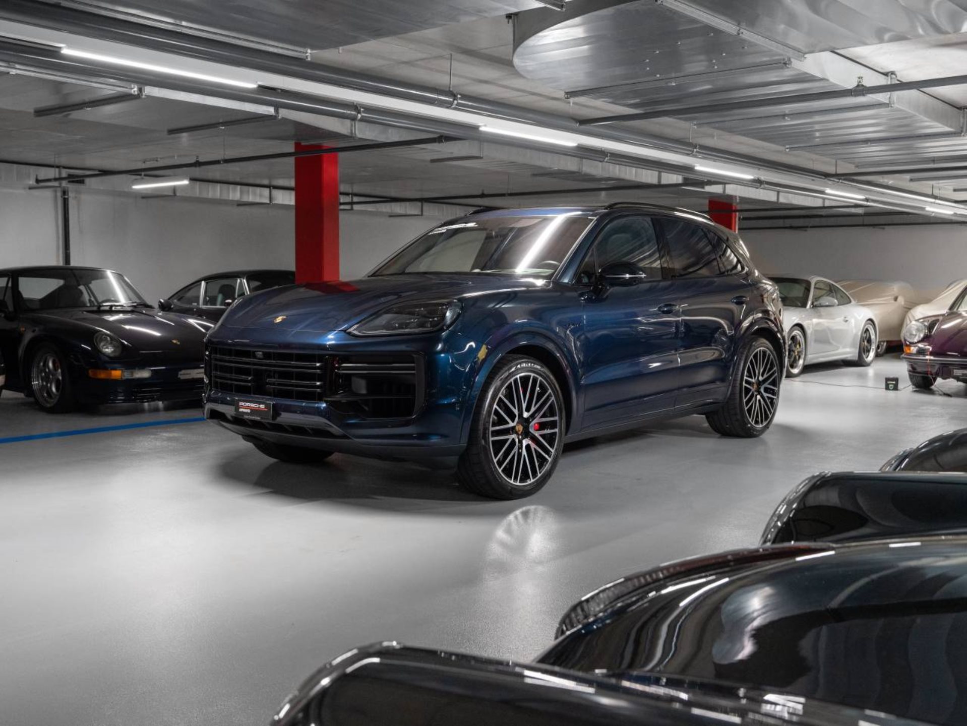 PORSCHE Cayenne Turbo E-Hybrid (MY24)-image-0