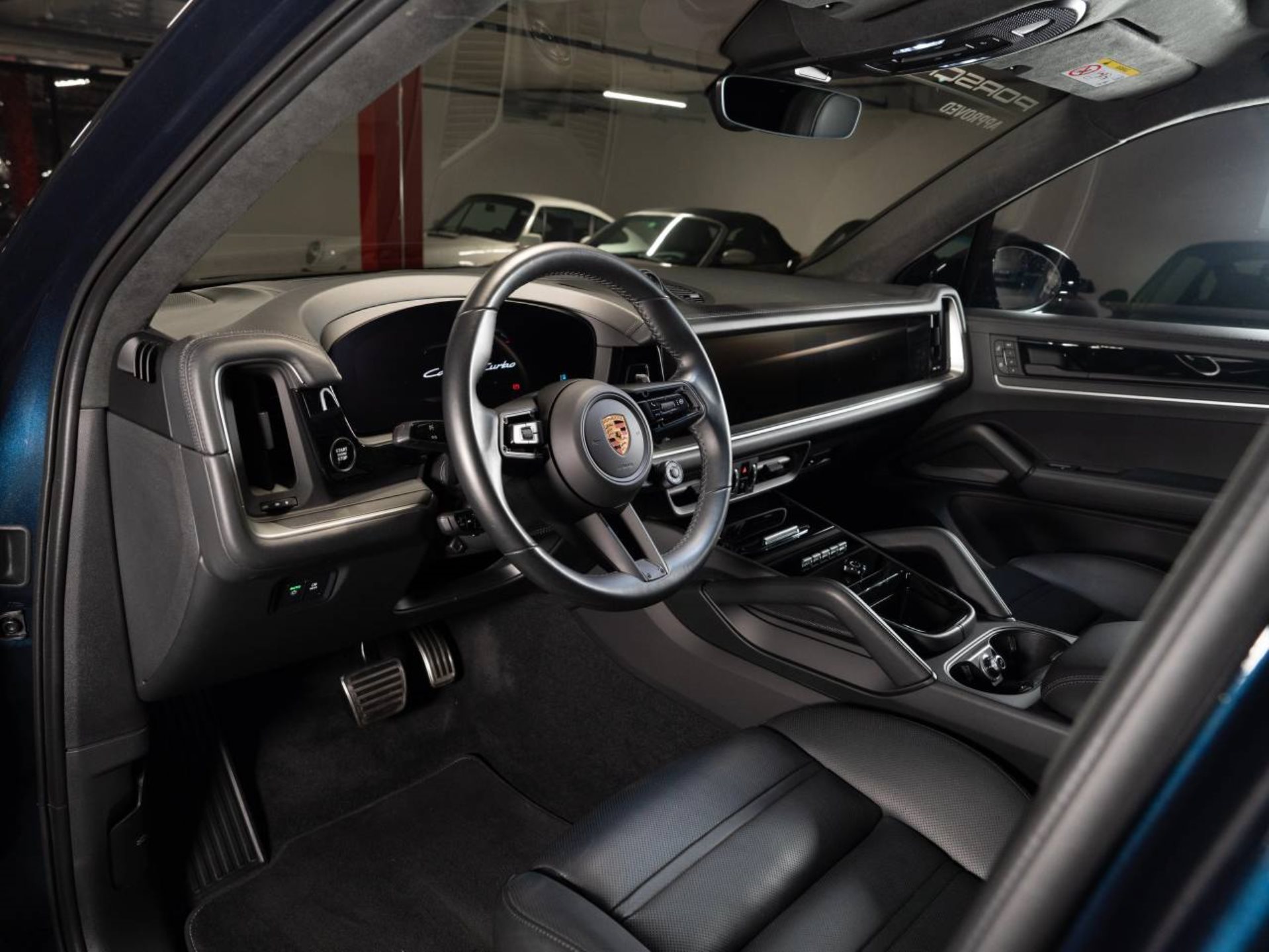 PORSCHE Cayenne Turbo E-Hybrid (MY24)-image-9
