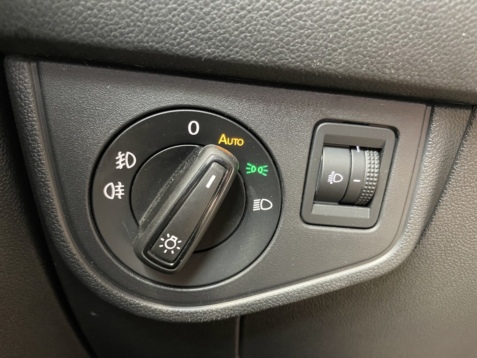 VW Polo 1.0 TSI Life-image-15
