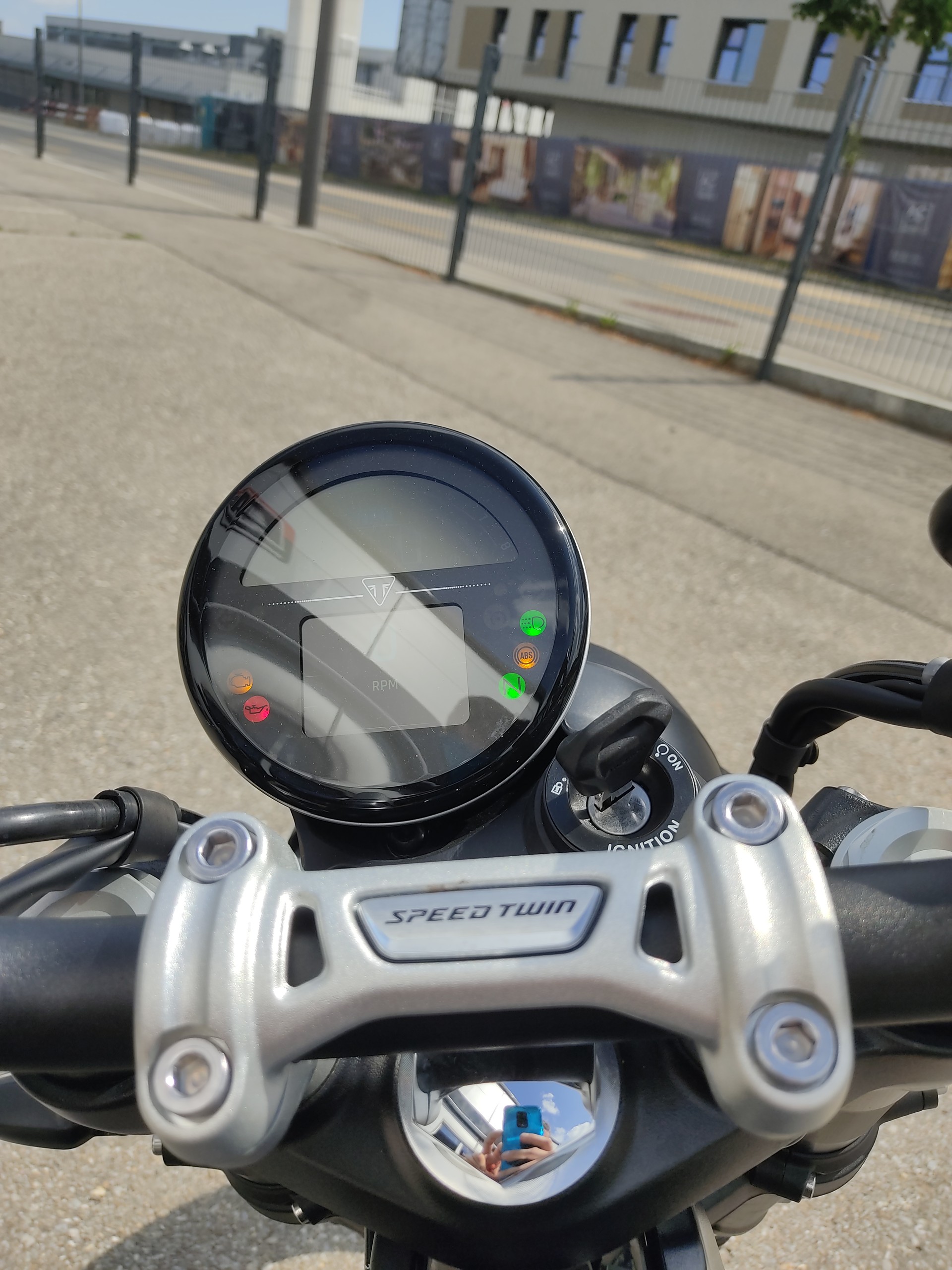 TRIUMPH Speed Twin-image-7