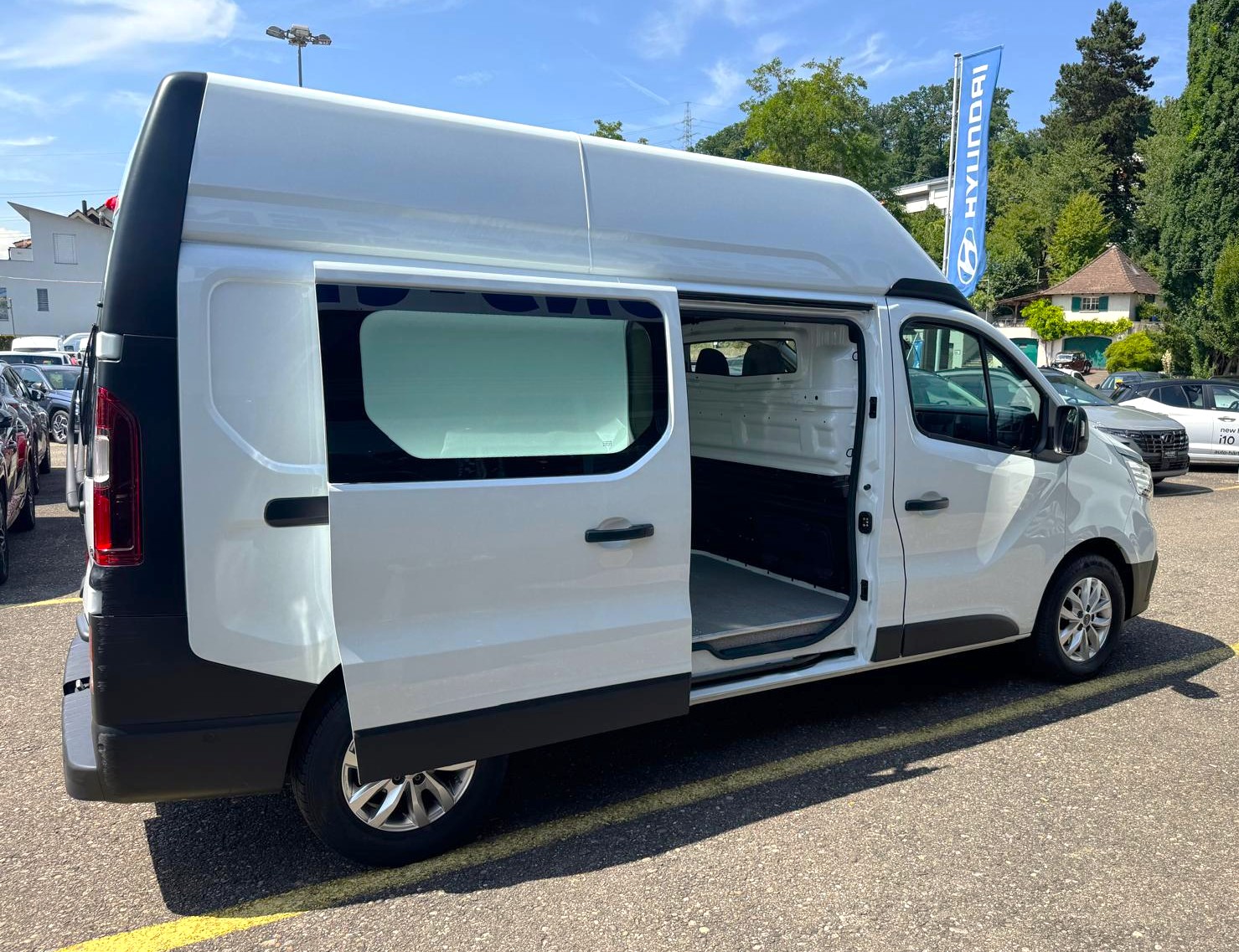 RENAULT Trafic 150 Adv.L2H2 EN-image-6