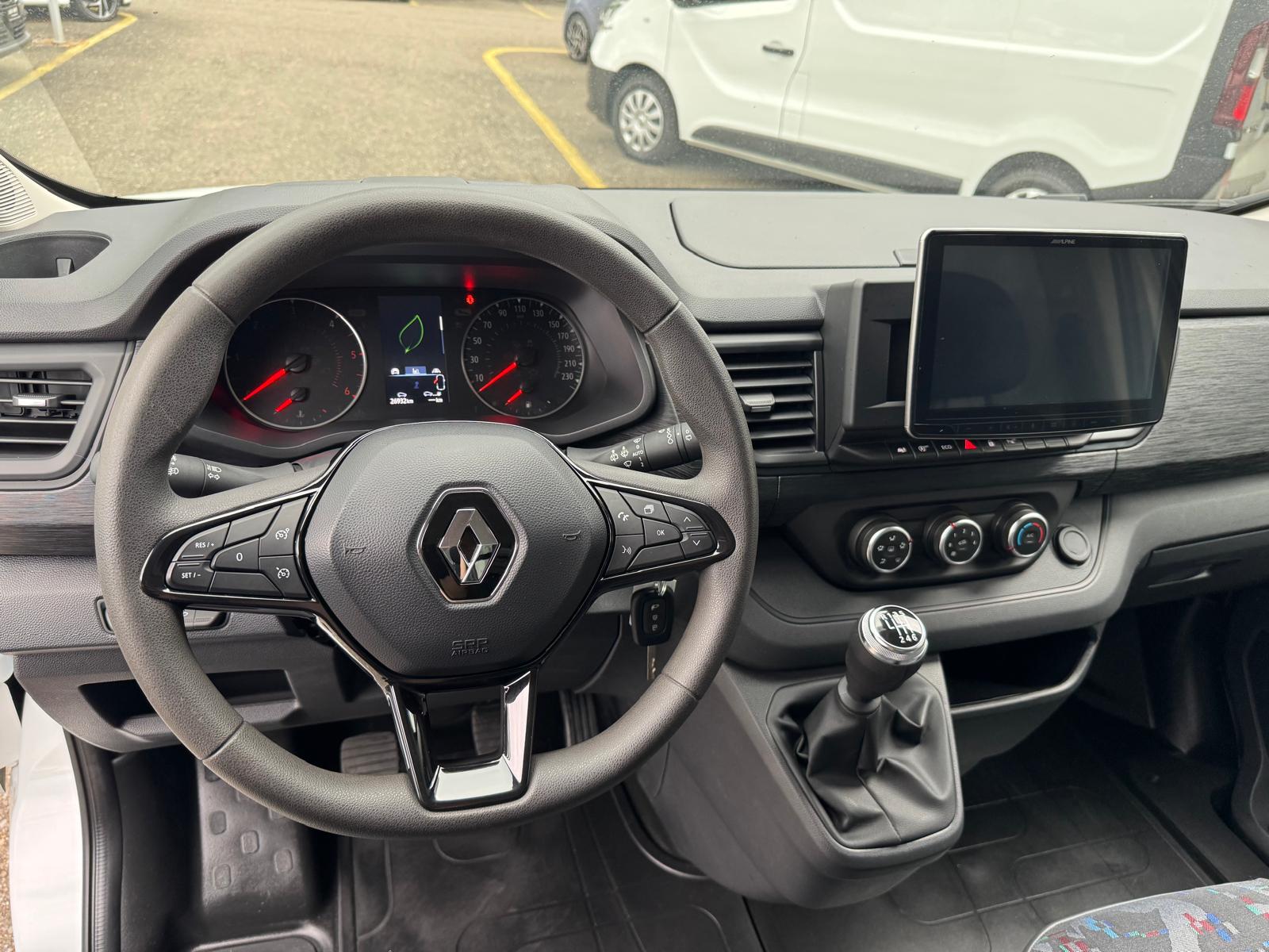 RENAULT Trafic 150 Adv.L2H2 EN-image-2