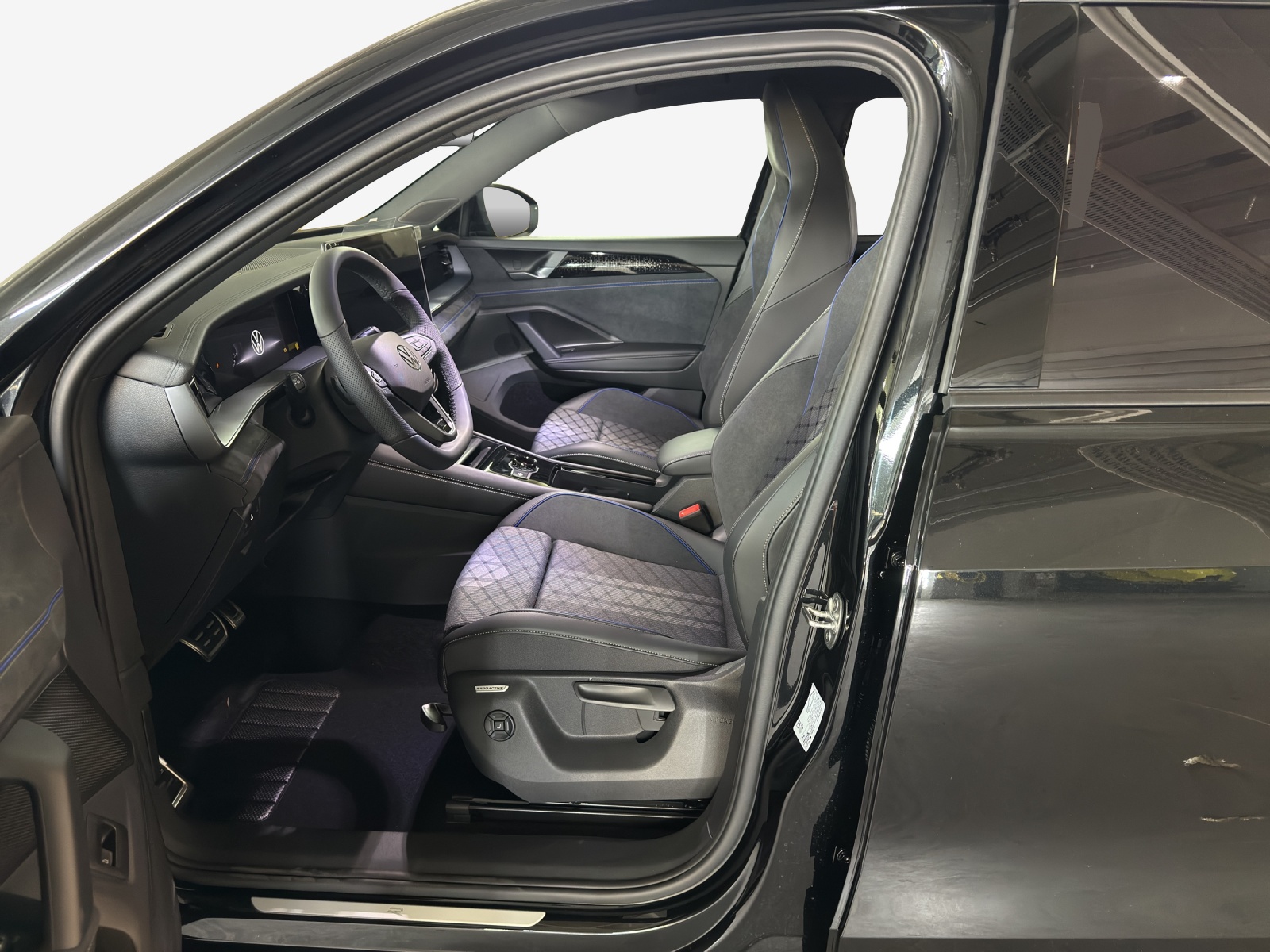 VW Tayron 2.0 TSI R-Line Plus DSG 4Motion-image-7