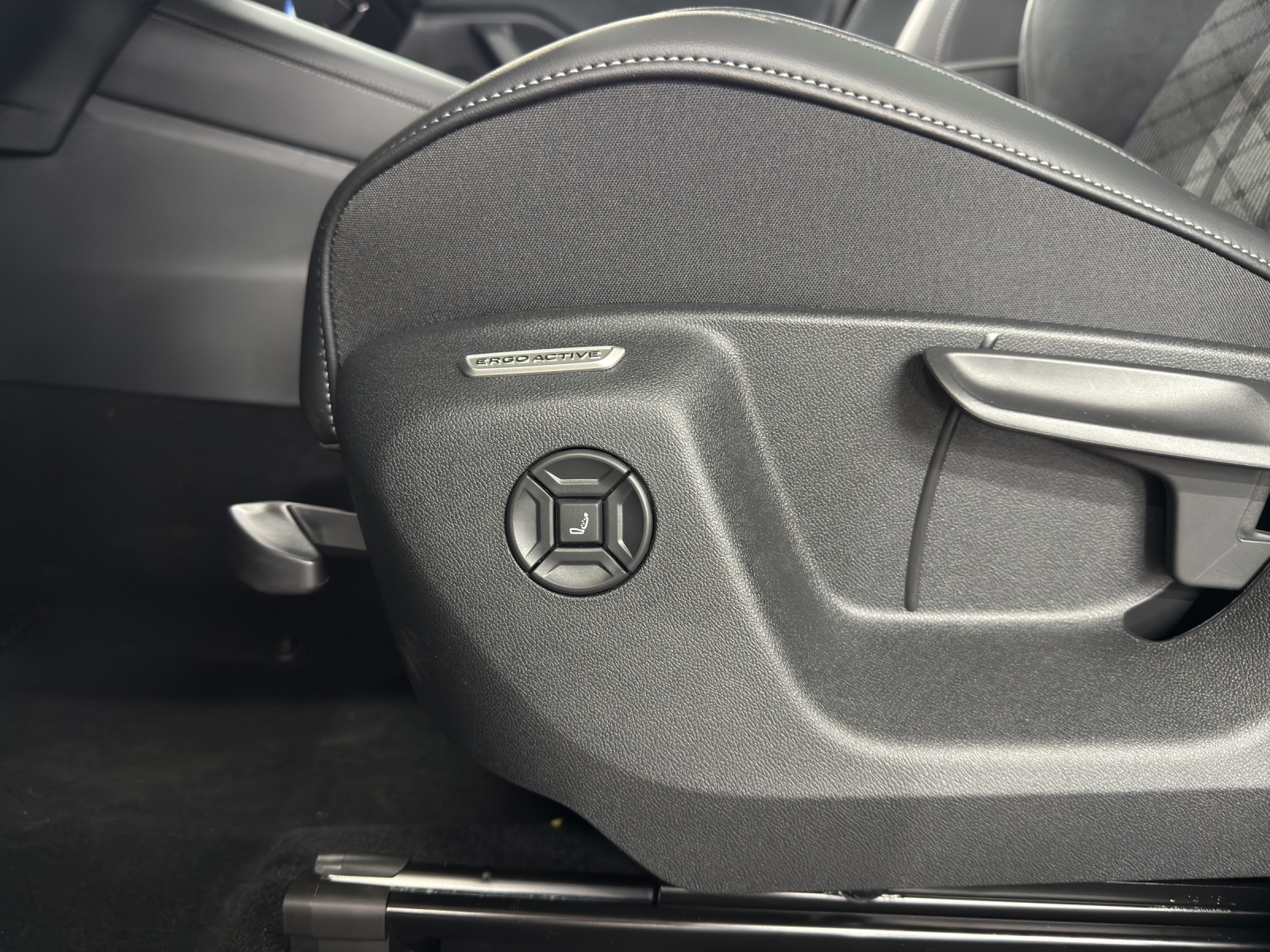 VW Tayron 2.0 TSI R-Line Plus DSG 4Motion-image-14