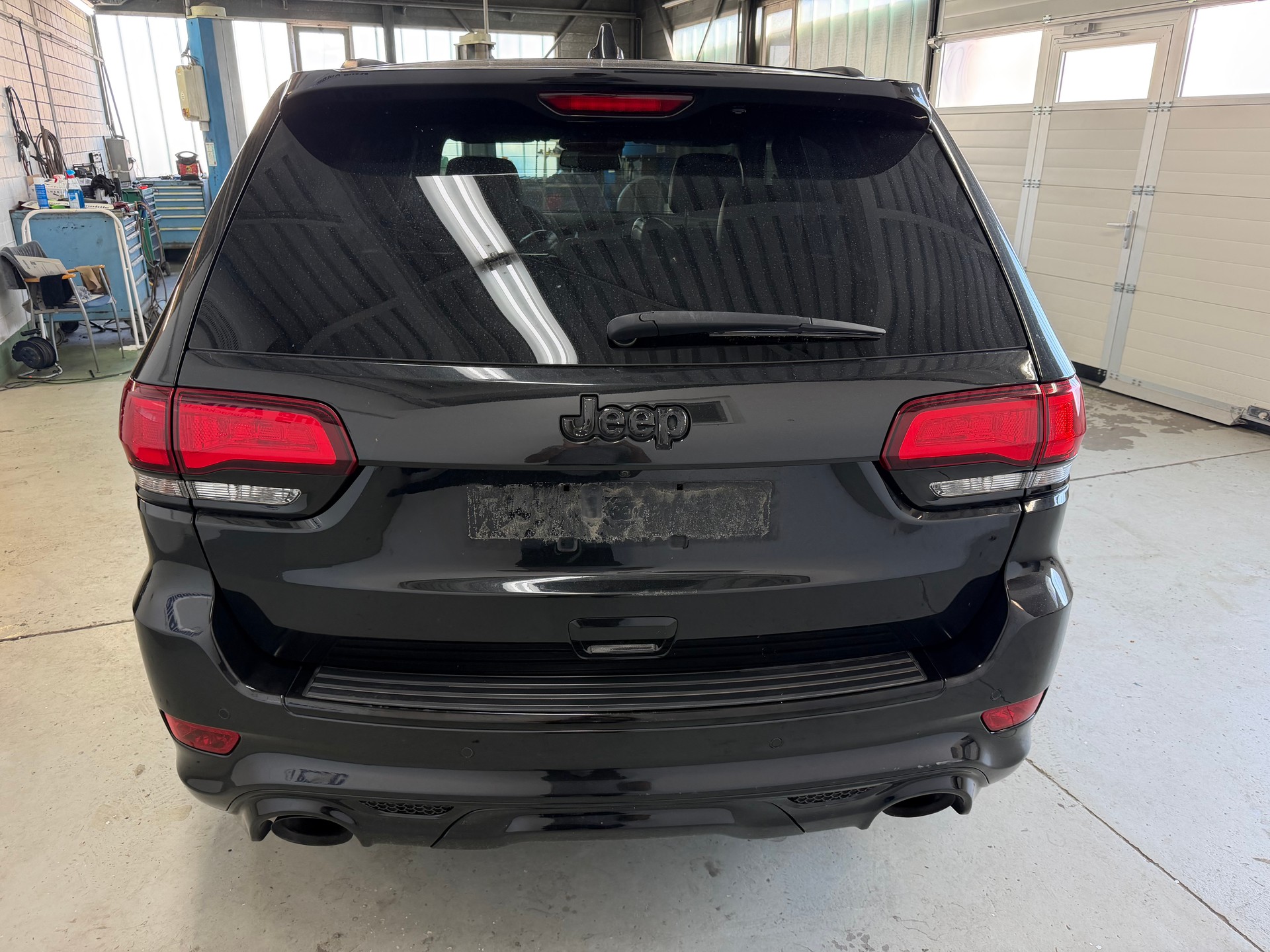 JEEP Grand Cherokee 6.4 V8 HEMI SRT8 Automatic | Frisch ab Service | Sternenhimmel | KW Federn-image-5