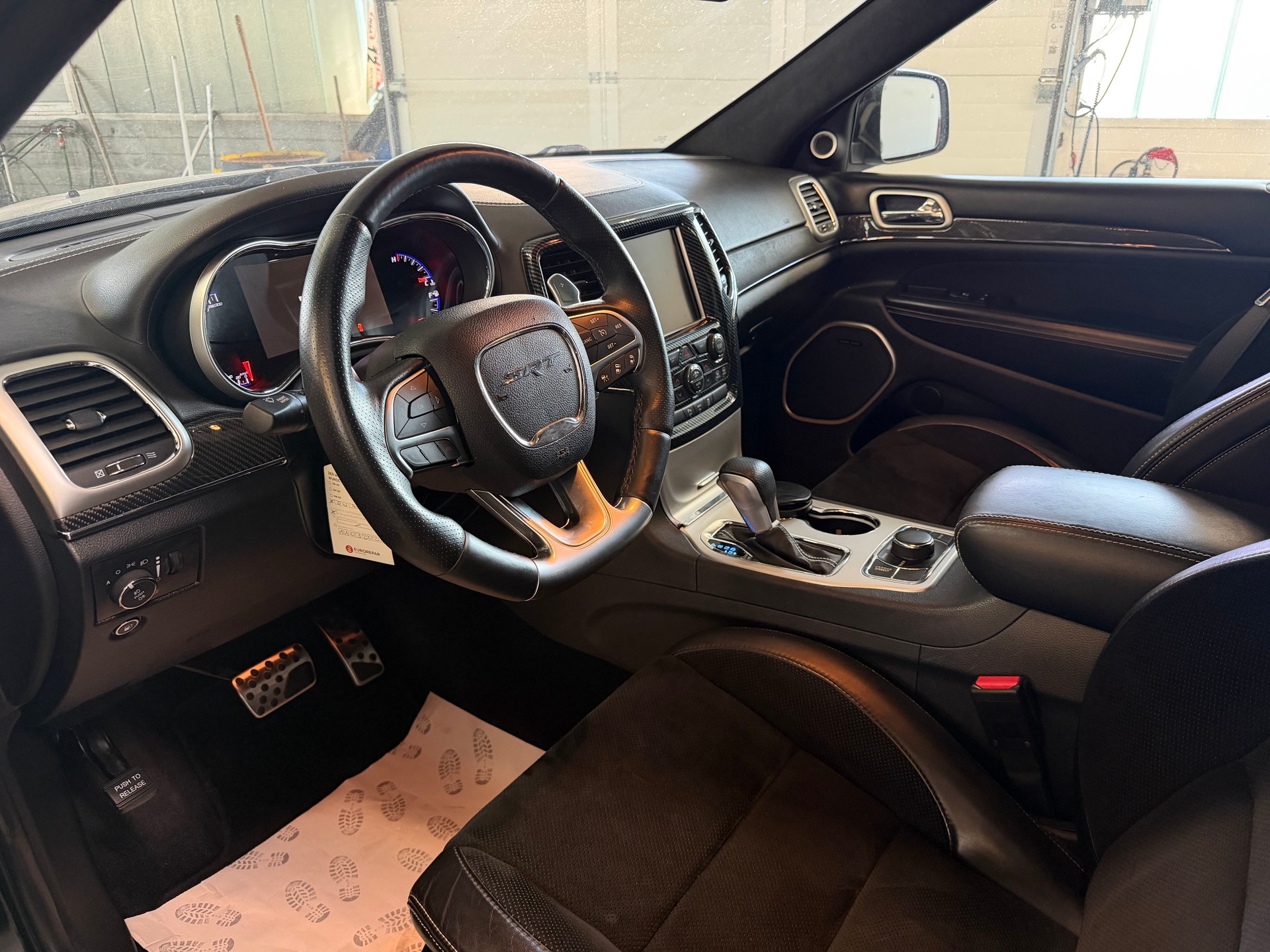 JEEP Grand Cherokee 6.4 V8 HEMI SRT8 Automatic | Frisch ab Service | Sternenhimmel | KW Federn-image-7