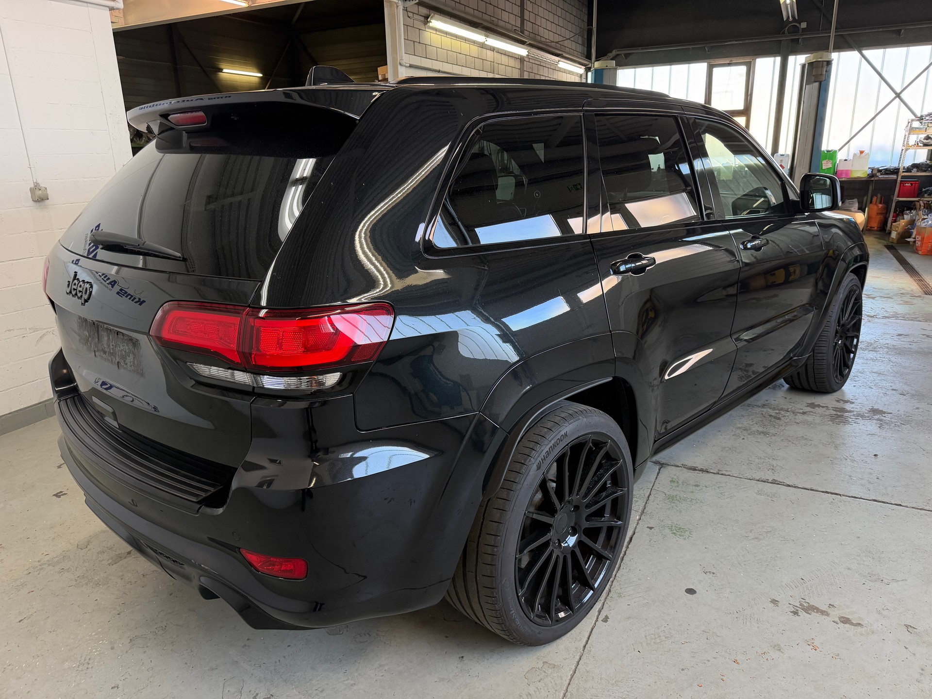 JEEP Grand Cherokee 6.4 V8 HEMI SRT8 Automatic | Frisch ab Service | Sternenhimmel | KW Federn-image-6