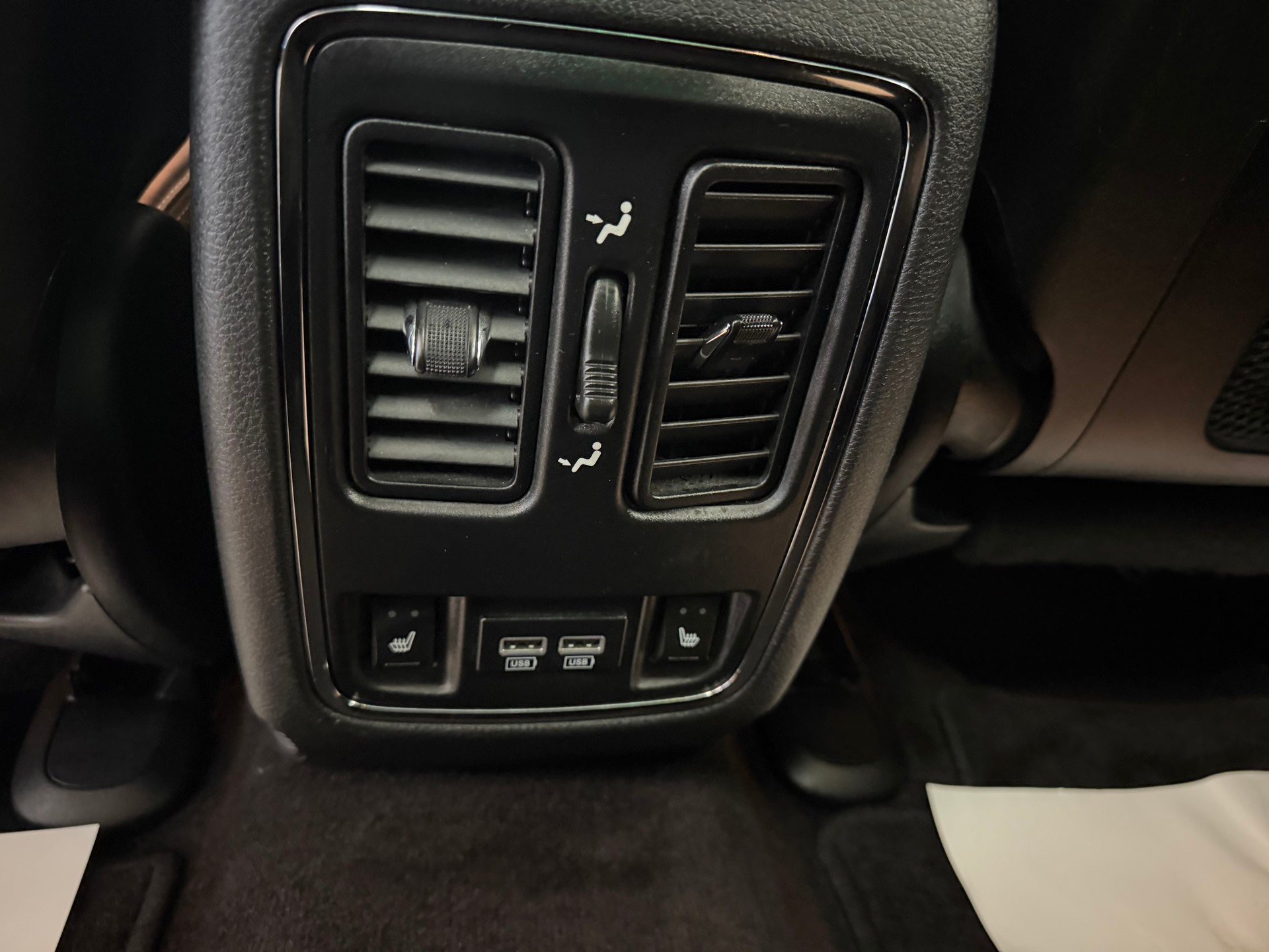 JEEP Grand Cherokee 6.4 V8 HEMI SRT8 Automatic | Frisch ab Service | Sternenhimmel | KW Federn-image-14