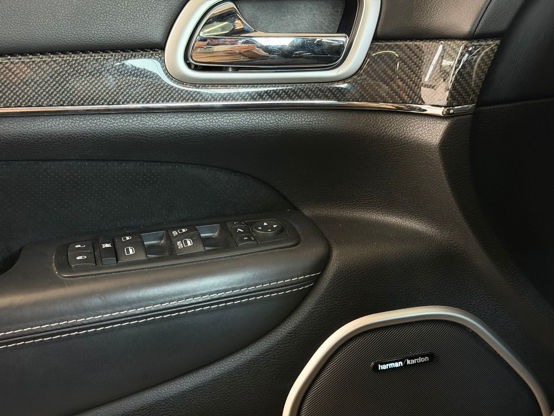 JEEP Grand Cherokee 6.4 V8 HEMI SRT8 Automatic | Frisch ab Service | Sternenhimmel | KW Federn-image-16