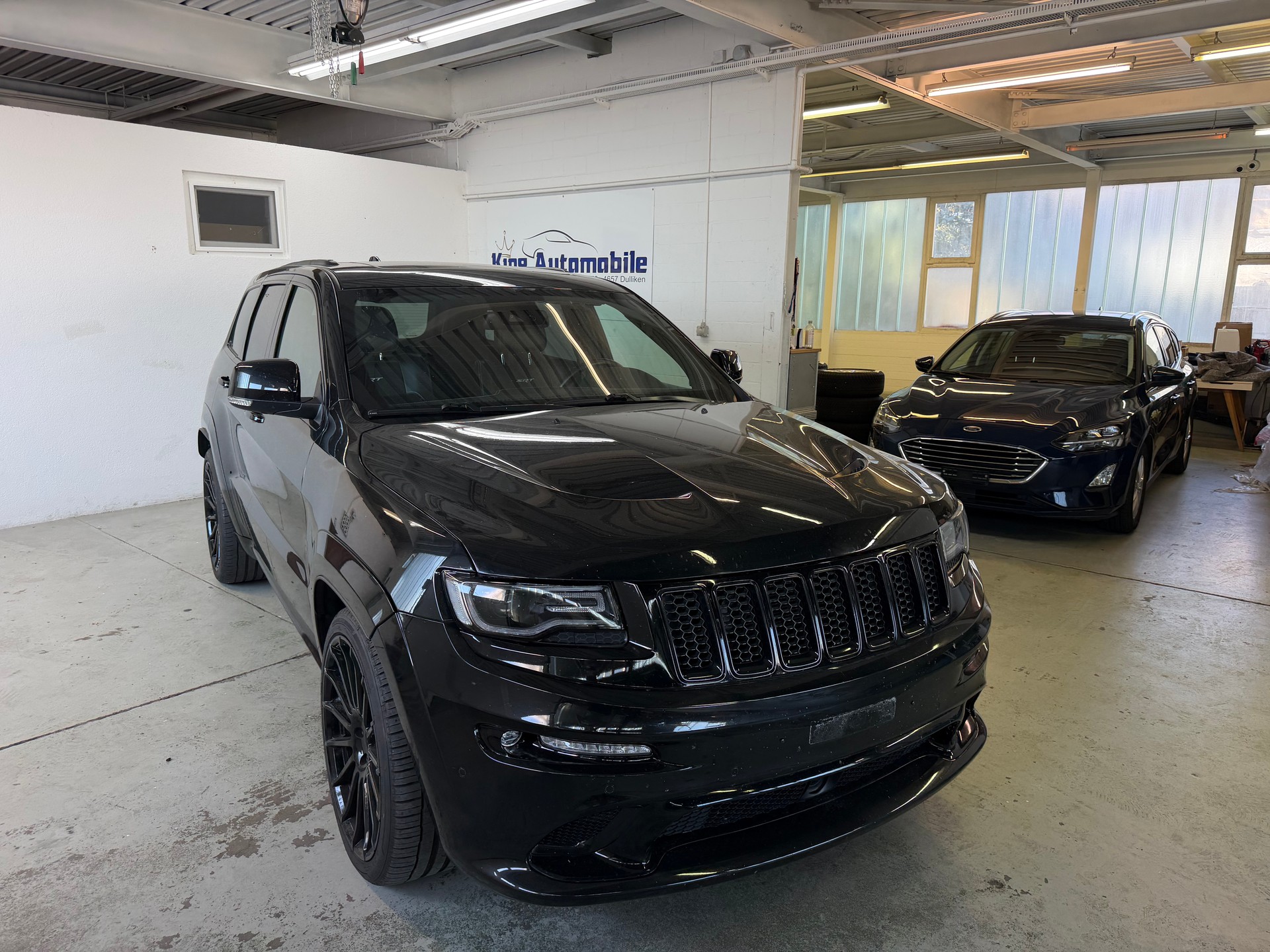 JEEP Grand Cherokee 6.4 V8 HEMI SRT8 Automatic | Frisch ab Service | Sternenhimmel | KW Federn-image-3