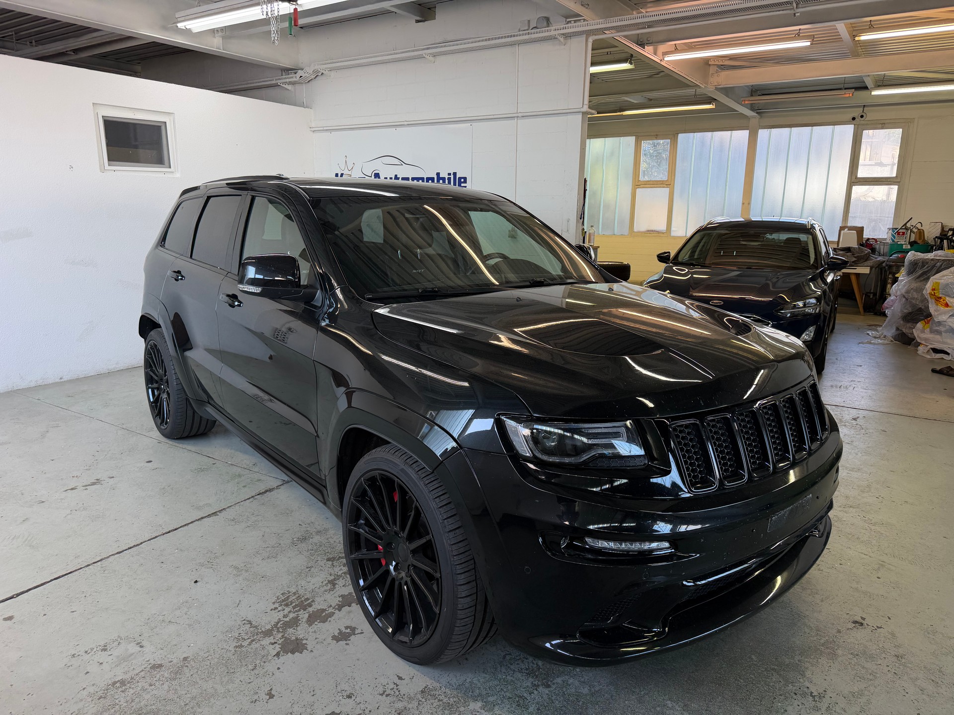 JEEP Grand Cherokee 6.4 V8 HEMI SRT8 Automatic | Frisch ab Service | Sternenhimmel | KW Federn-image-0