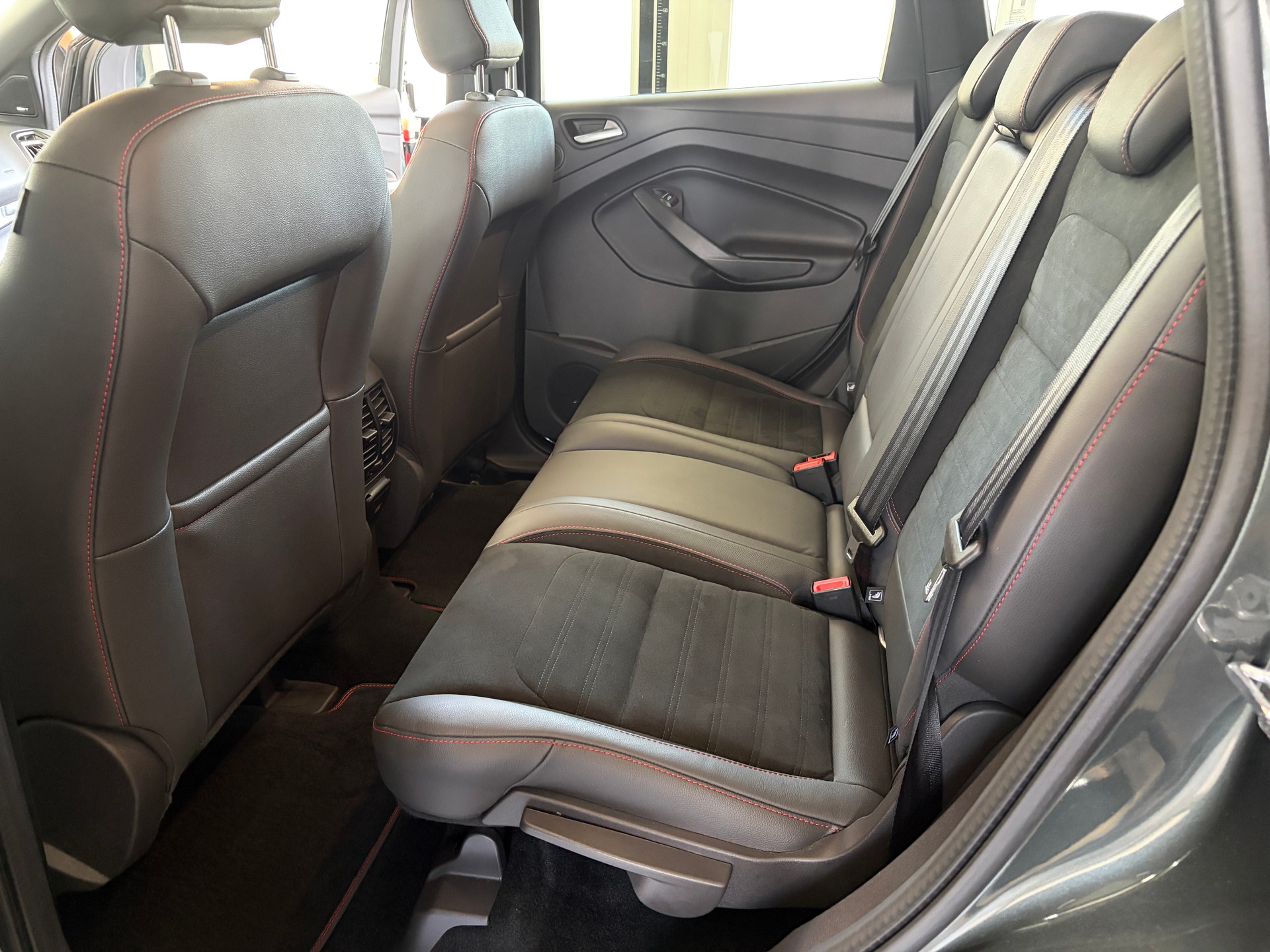 FORD Kuga 2.0 SCTi ST Line High 4WD Automatic-image-11