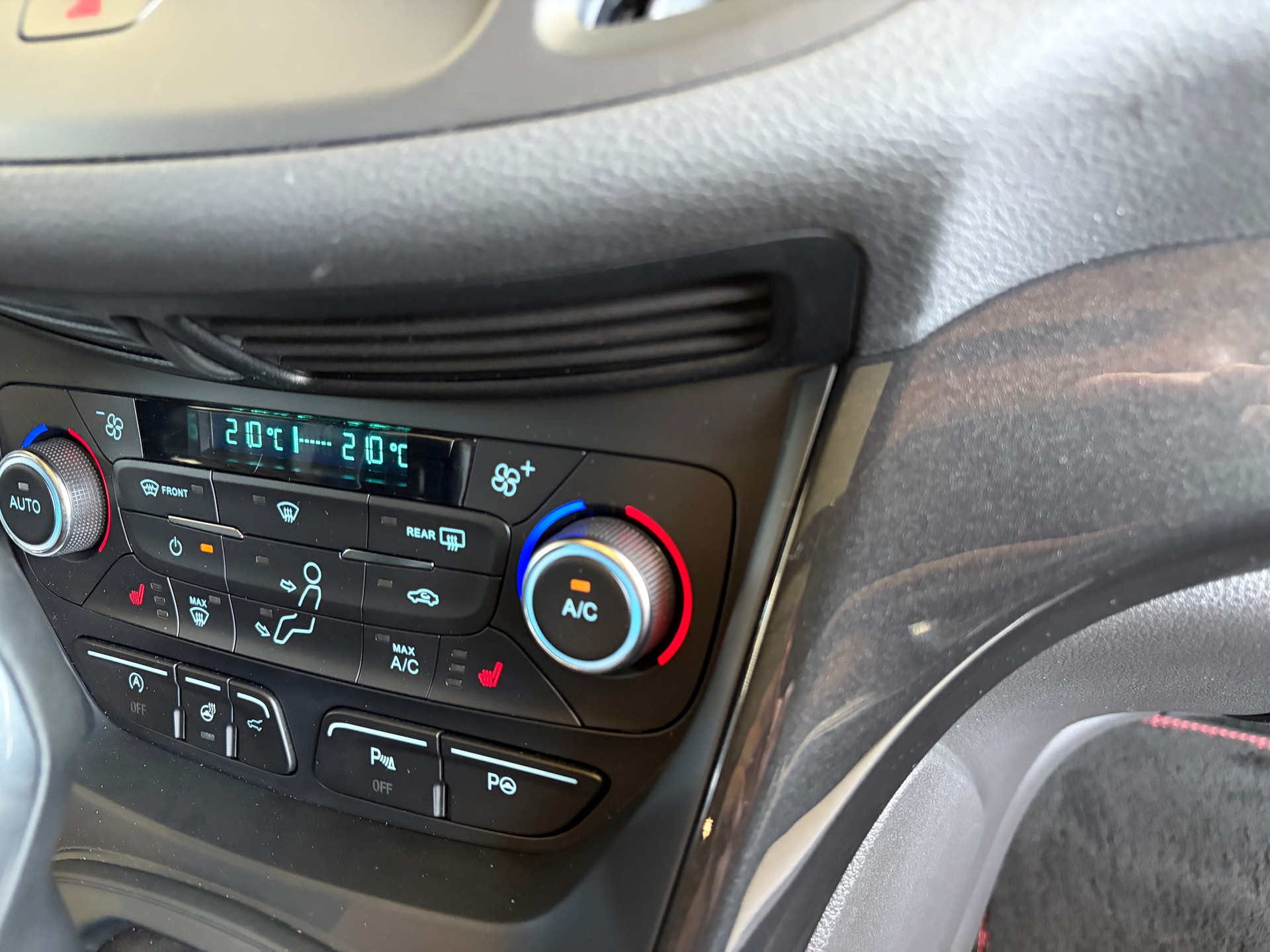FORD Kuga 2.0 SCTi ST Line High 4WD Automatic-image-8