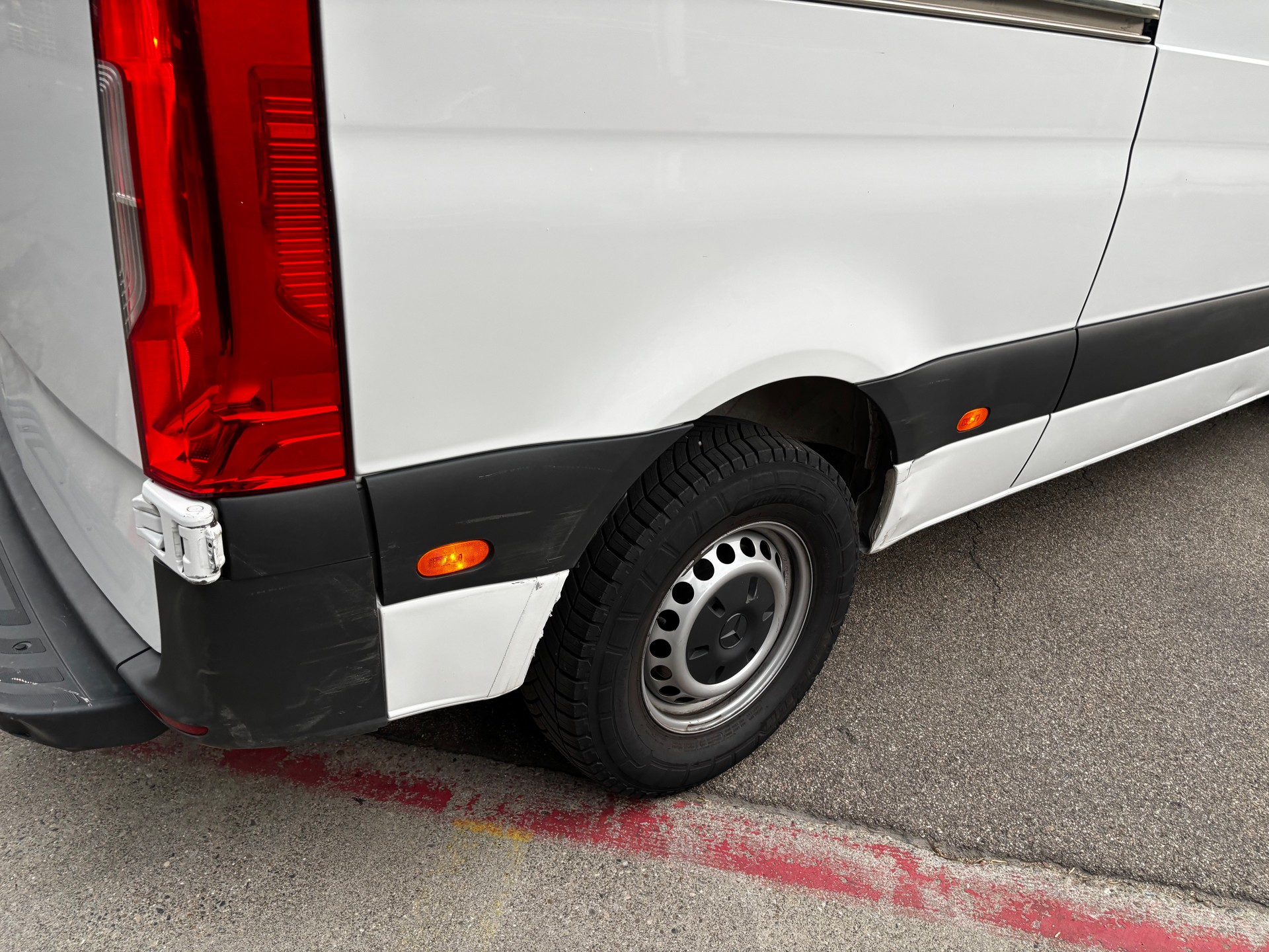 MERCEDES-BENZ eSprinter 312 47kWh Standard-image-6